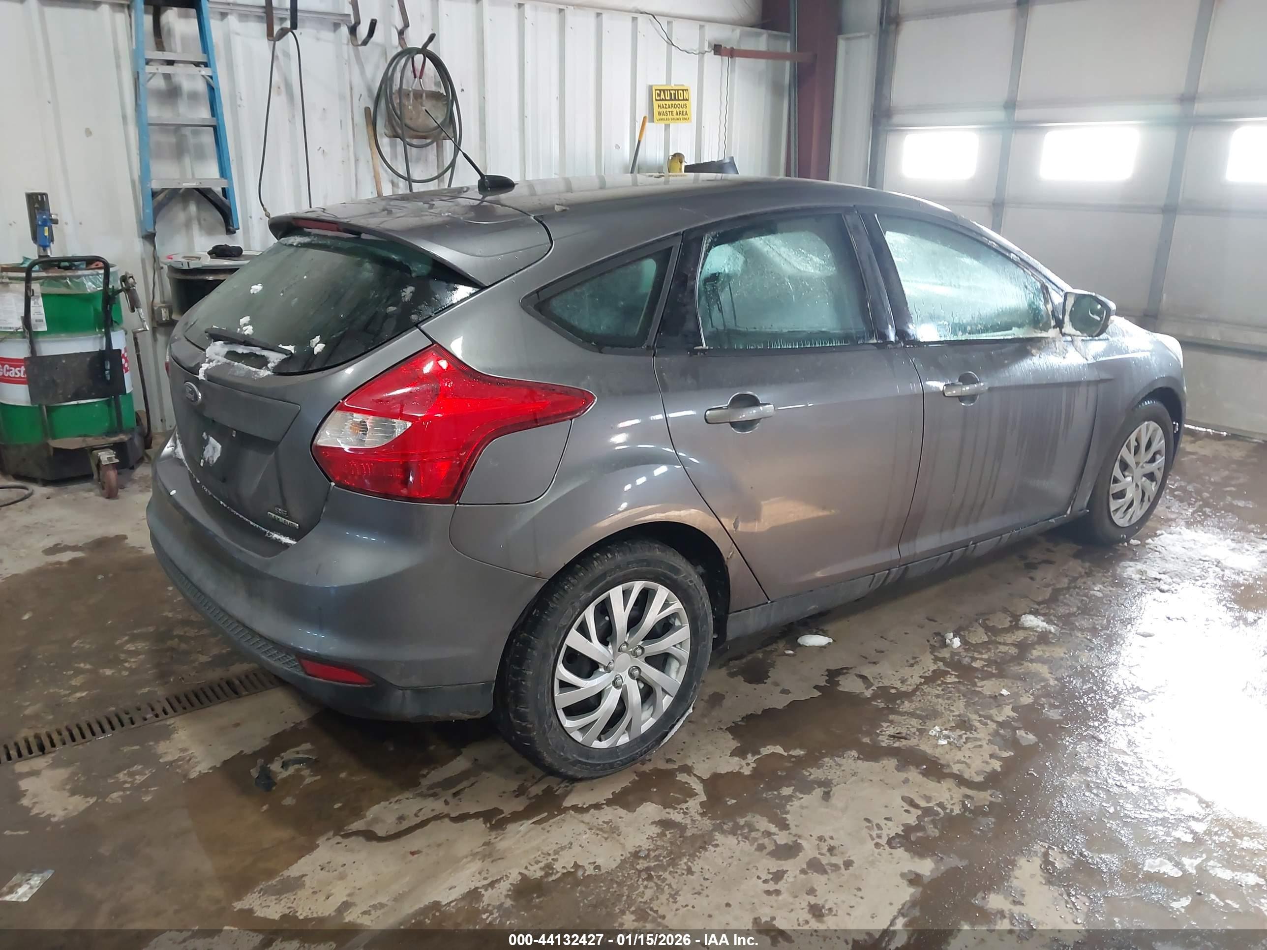 FORD FOCUS image 4