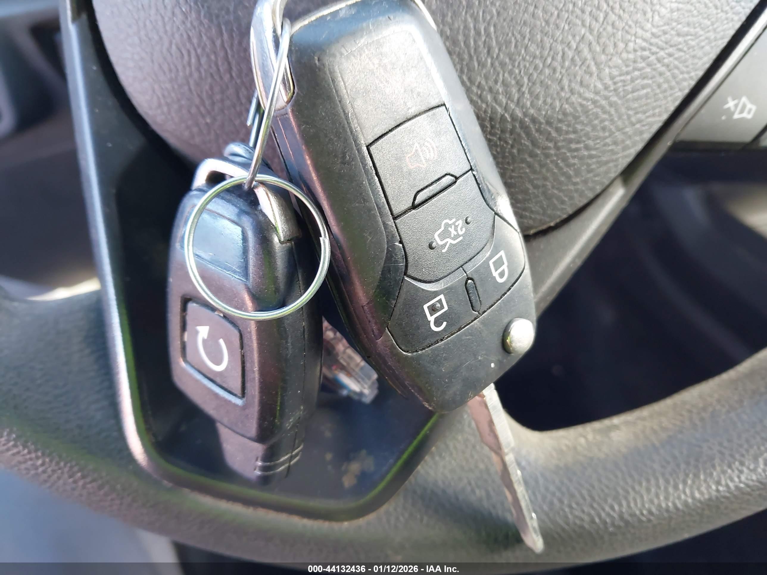 FORD FUSION image 11