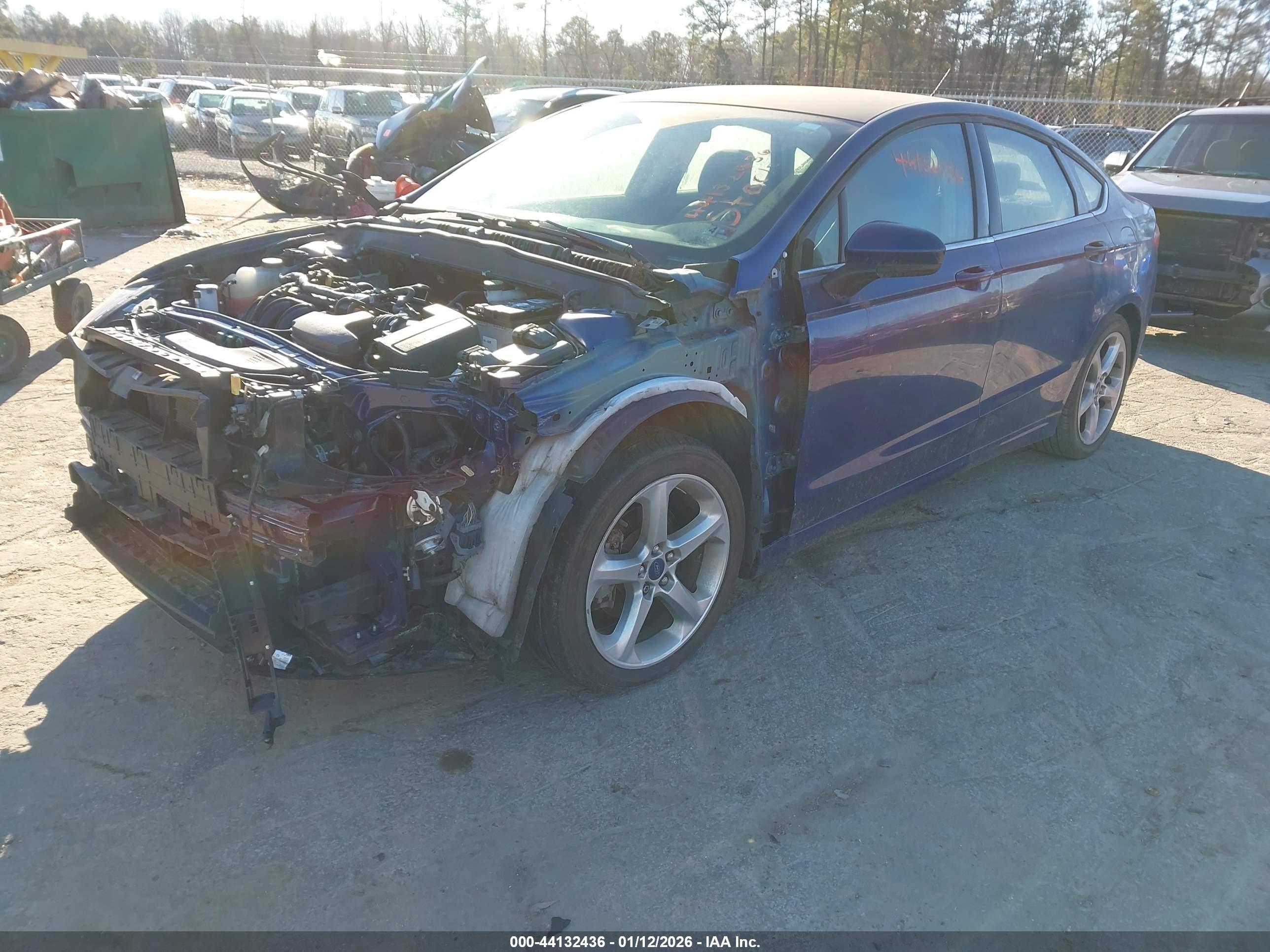 FORD FUSION image 2