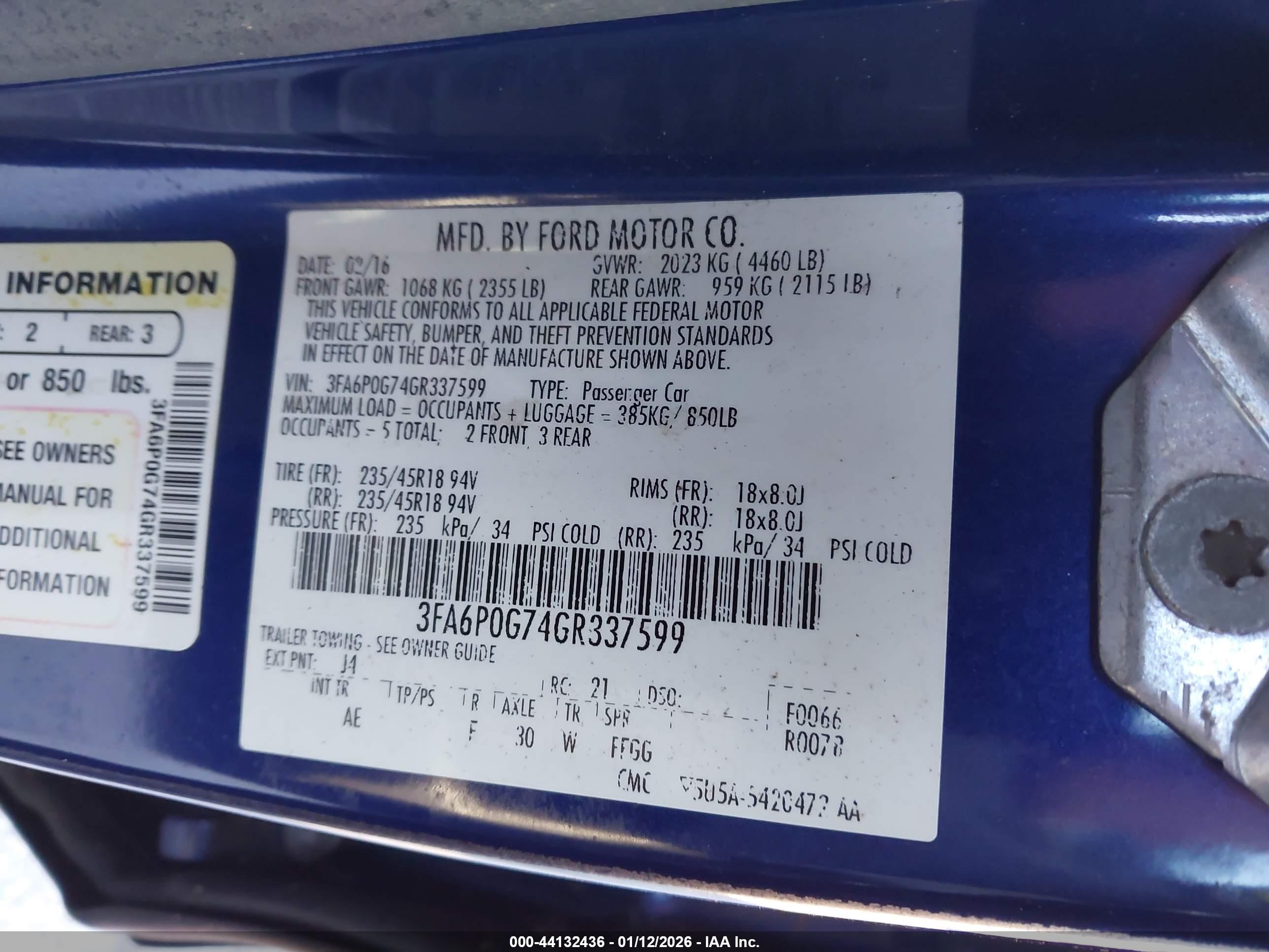 FORD FUSION image 9