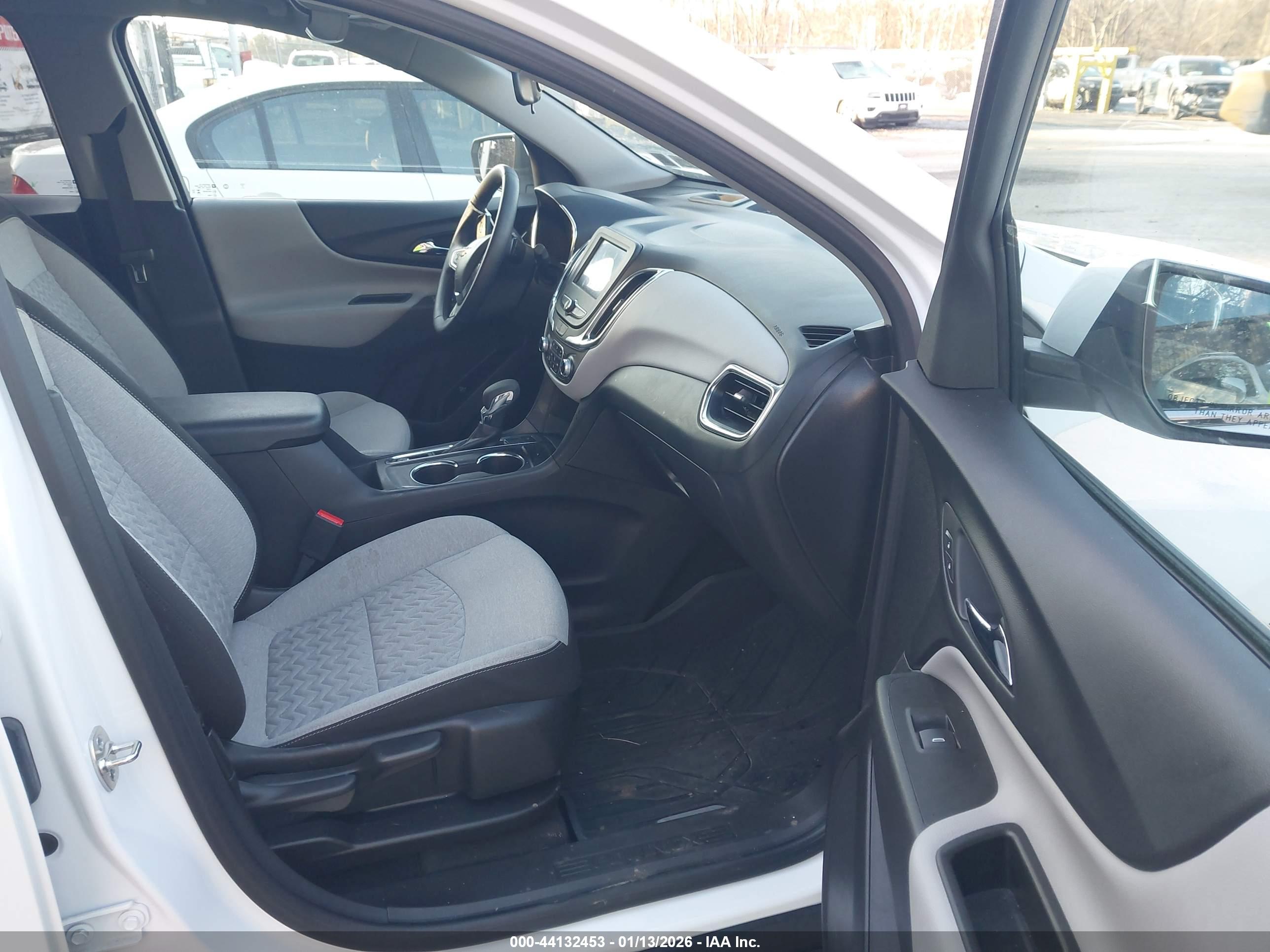 CHEVROLET EQUINOX image 5