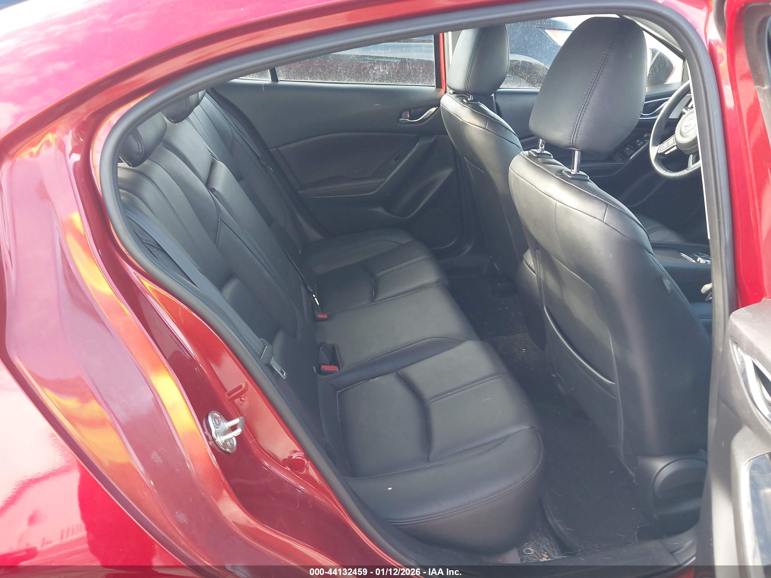 MAZDA MAZDA3 image 8
