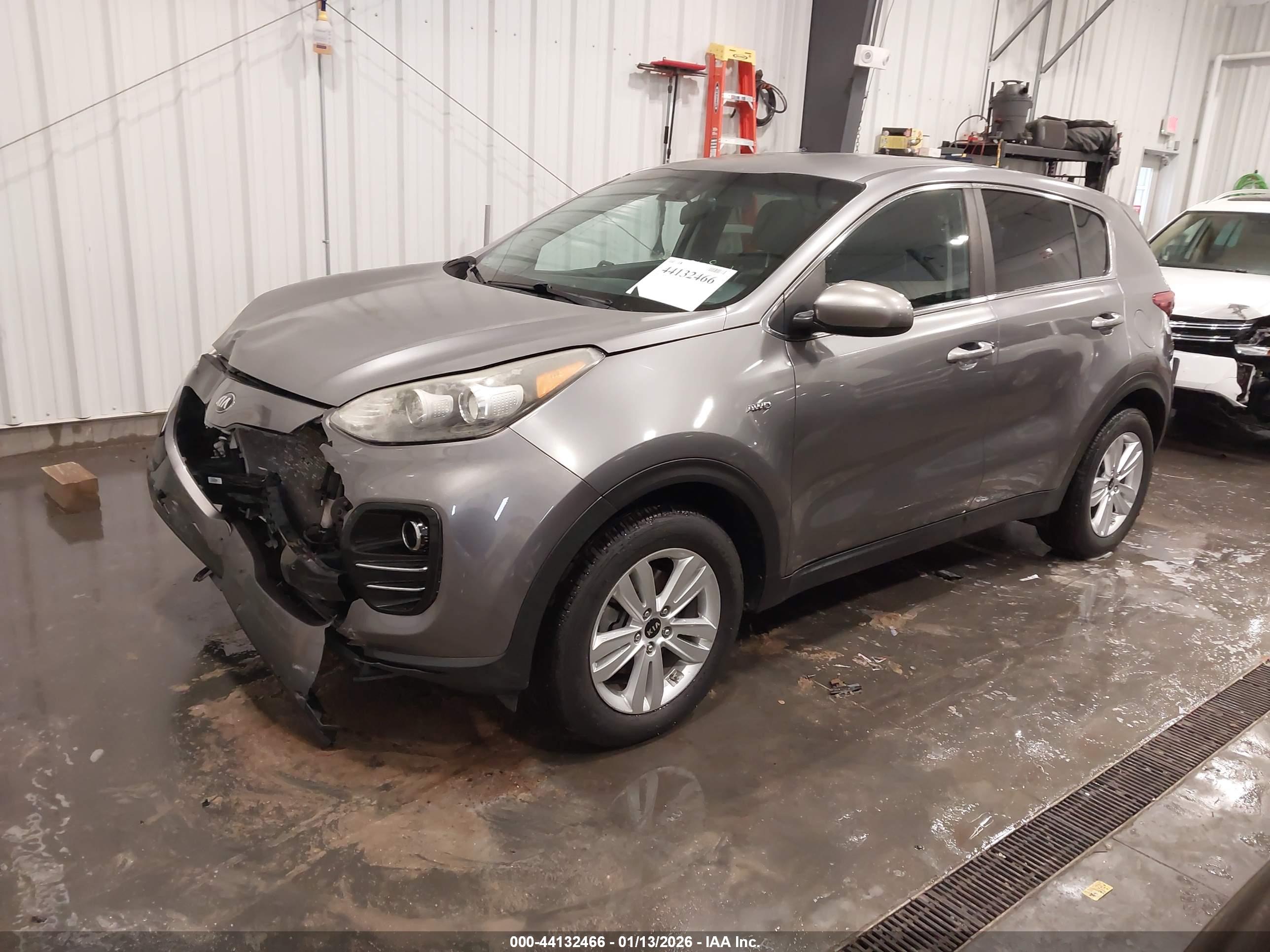 KIA SPORTAGE image 2