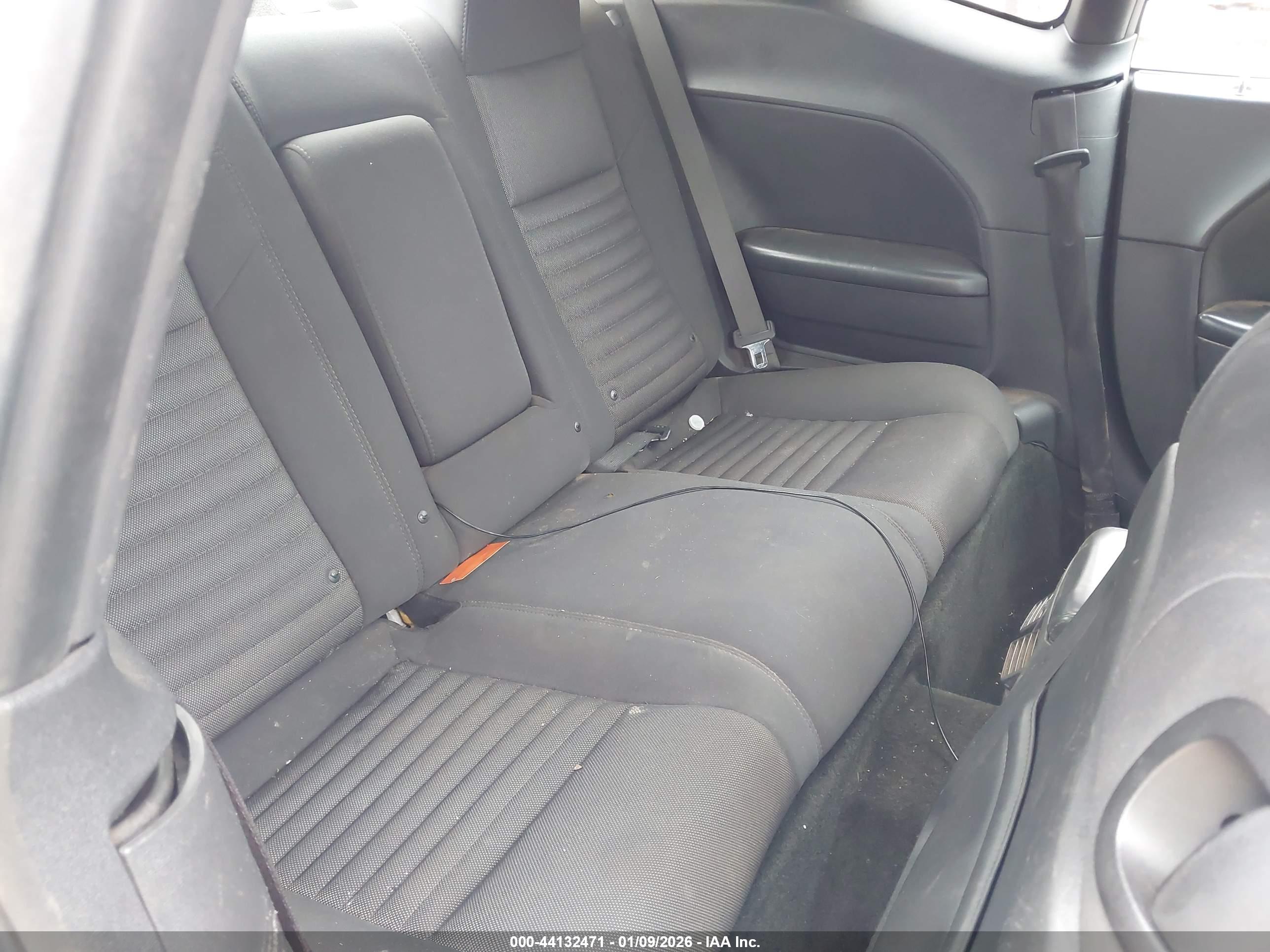 DODGE CHALLENGER image 8