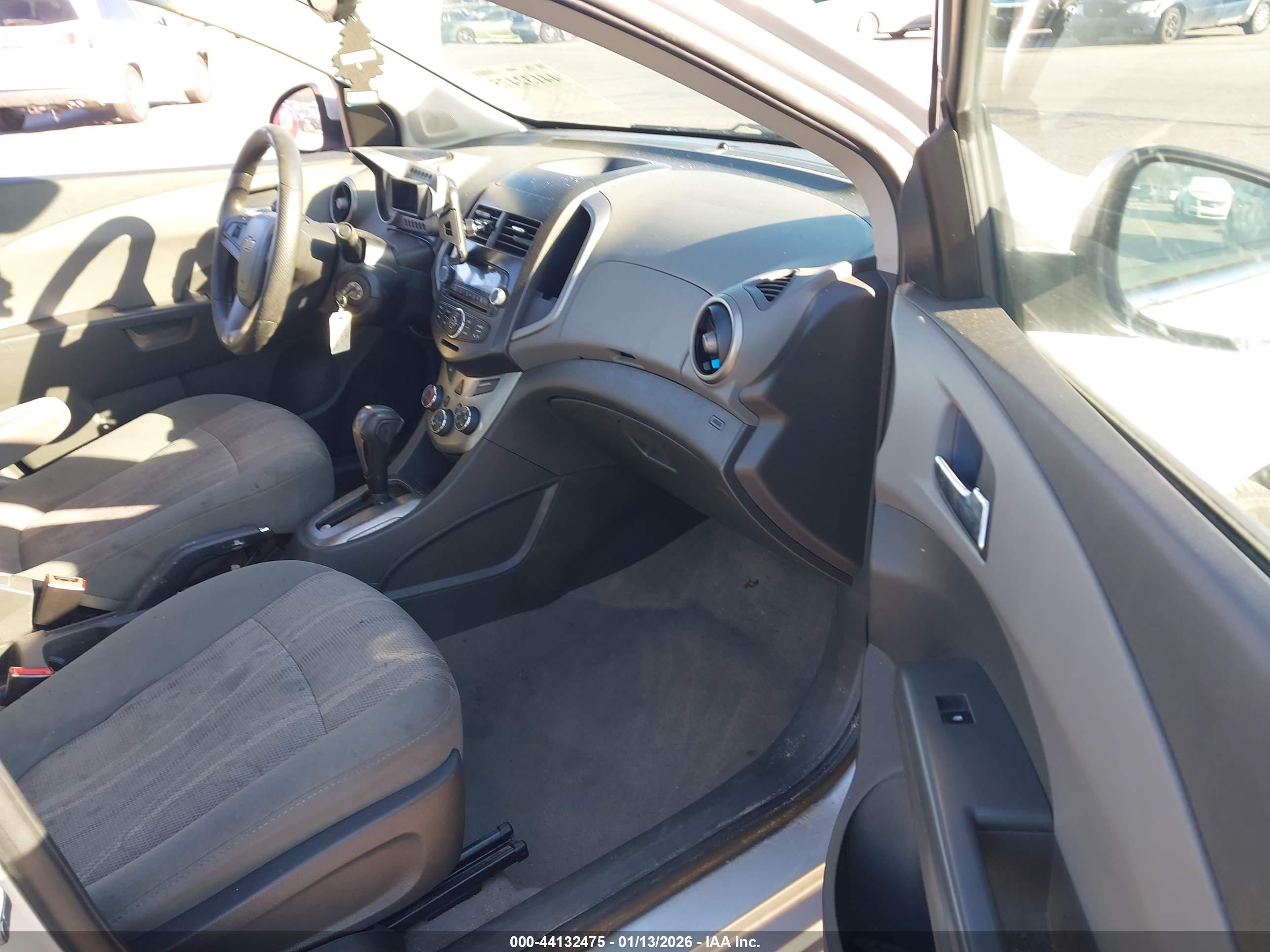 CHEVROLET SONIC image 5