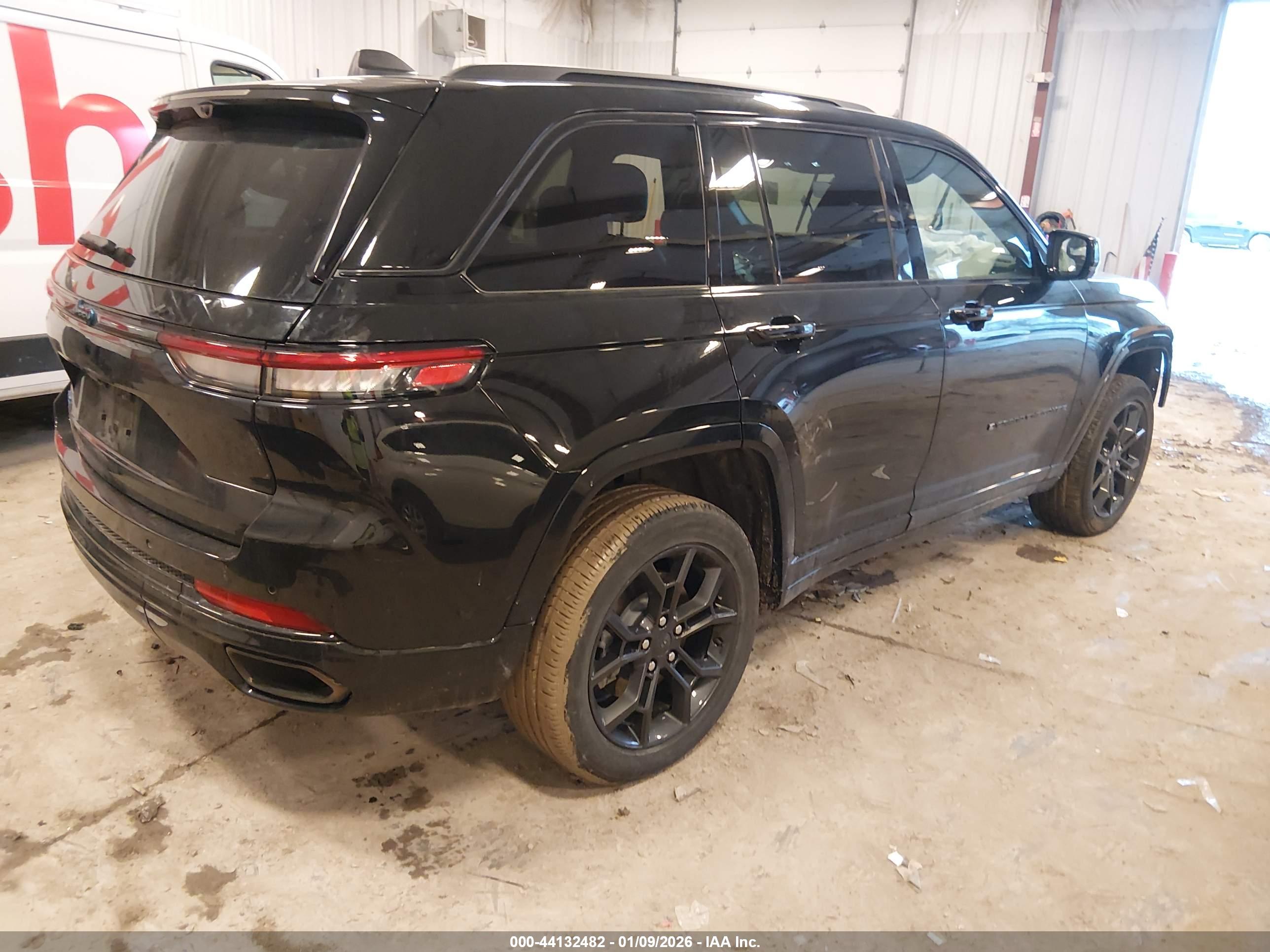 JEEP GRAND image 4