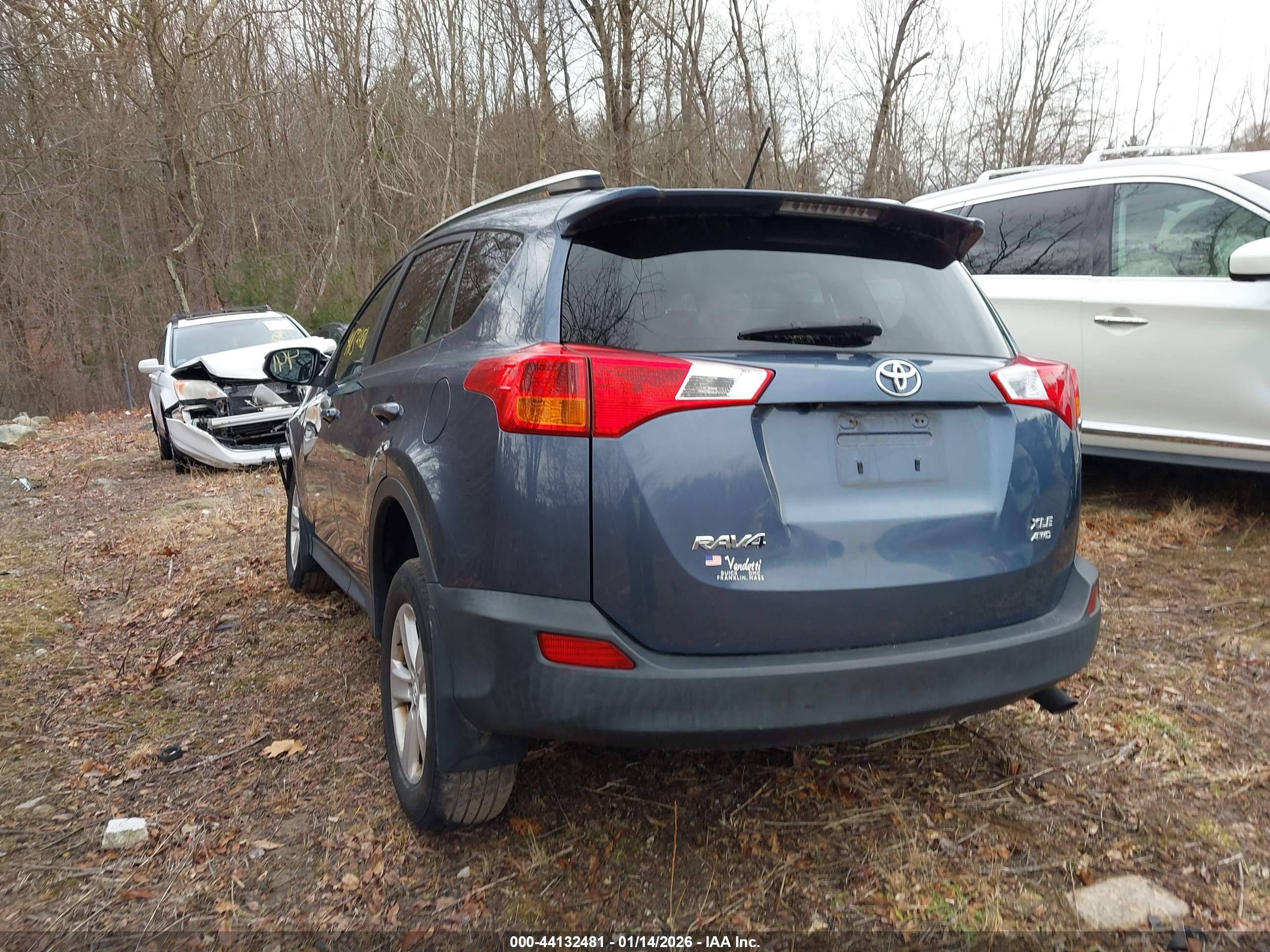 TOYOTA RAV4 image 3