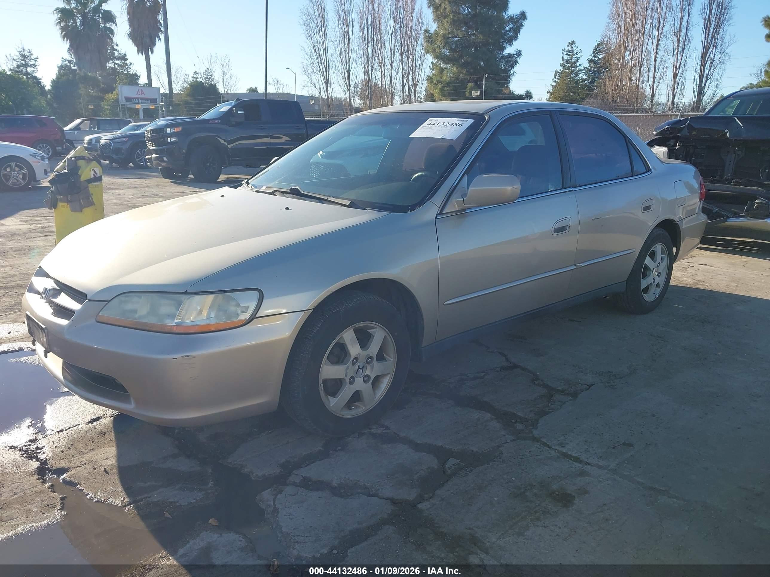 HONDA ACCORD image 2