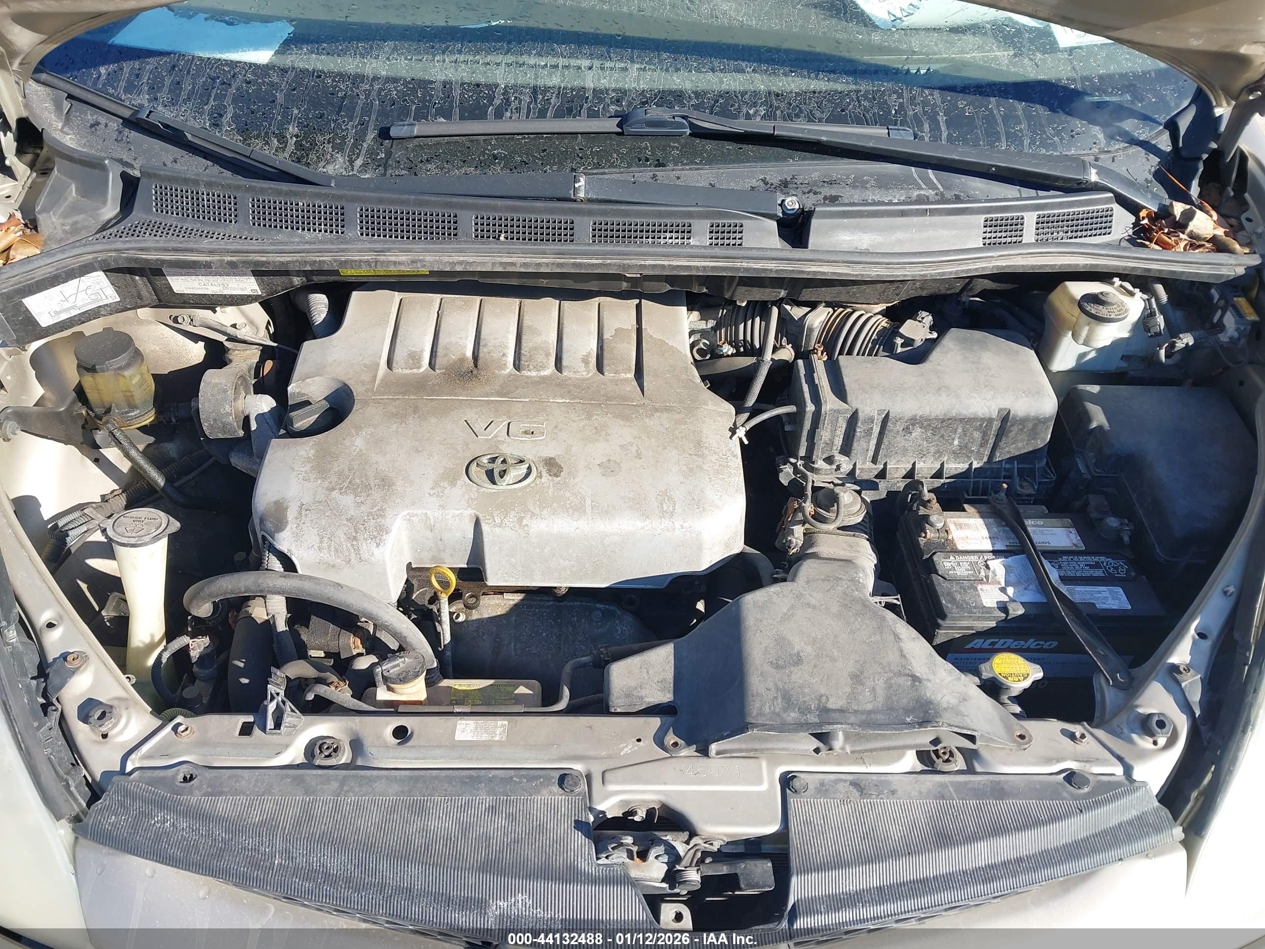 TOYOTA SIENNA image 10