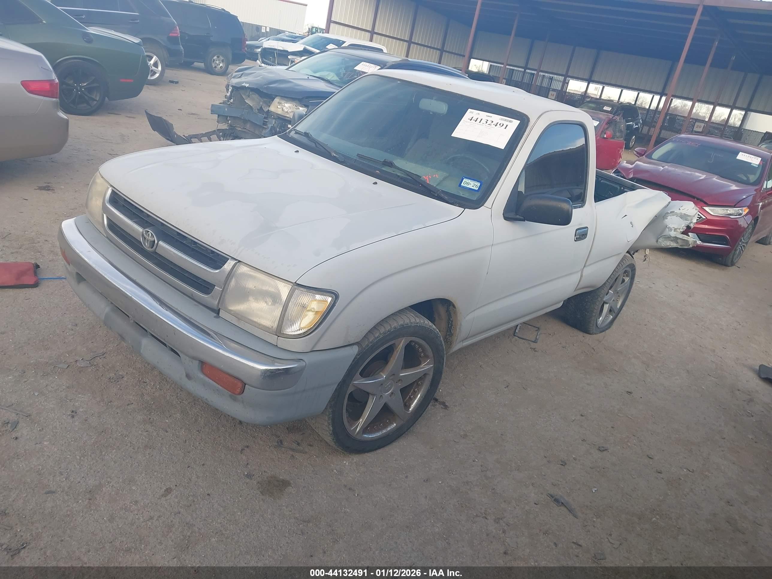 TOYOTA TACOMA image 2