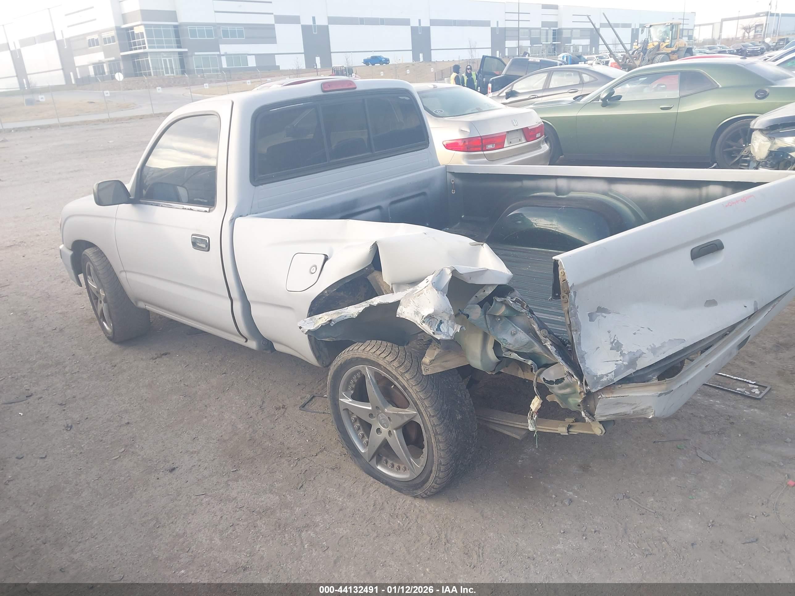 TOYOTA TACOMA image 3
