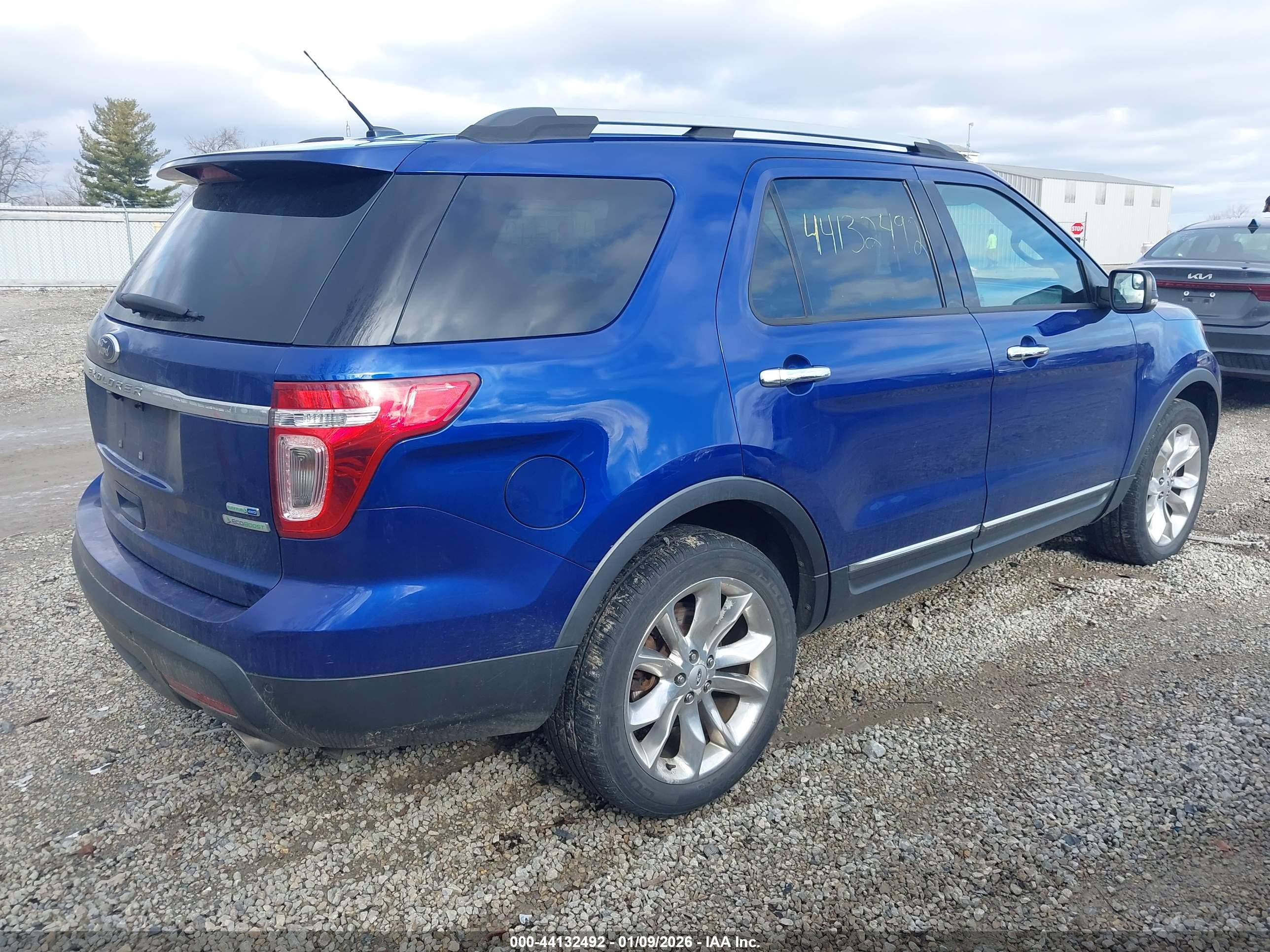 FORD EXPLORER image 4