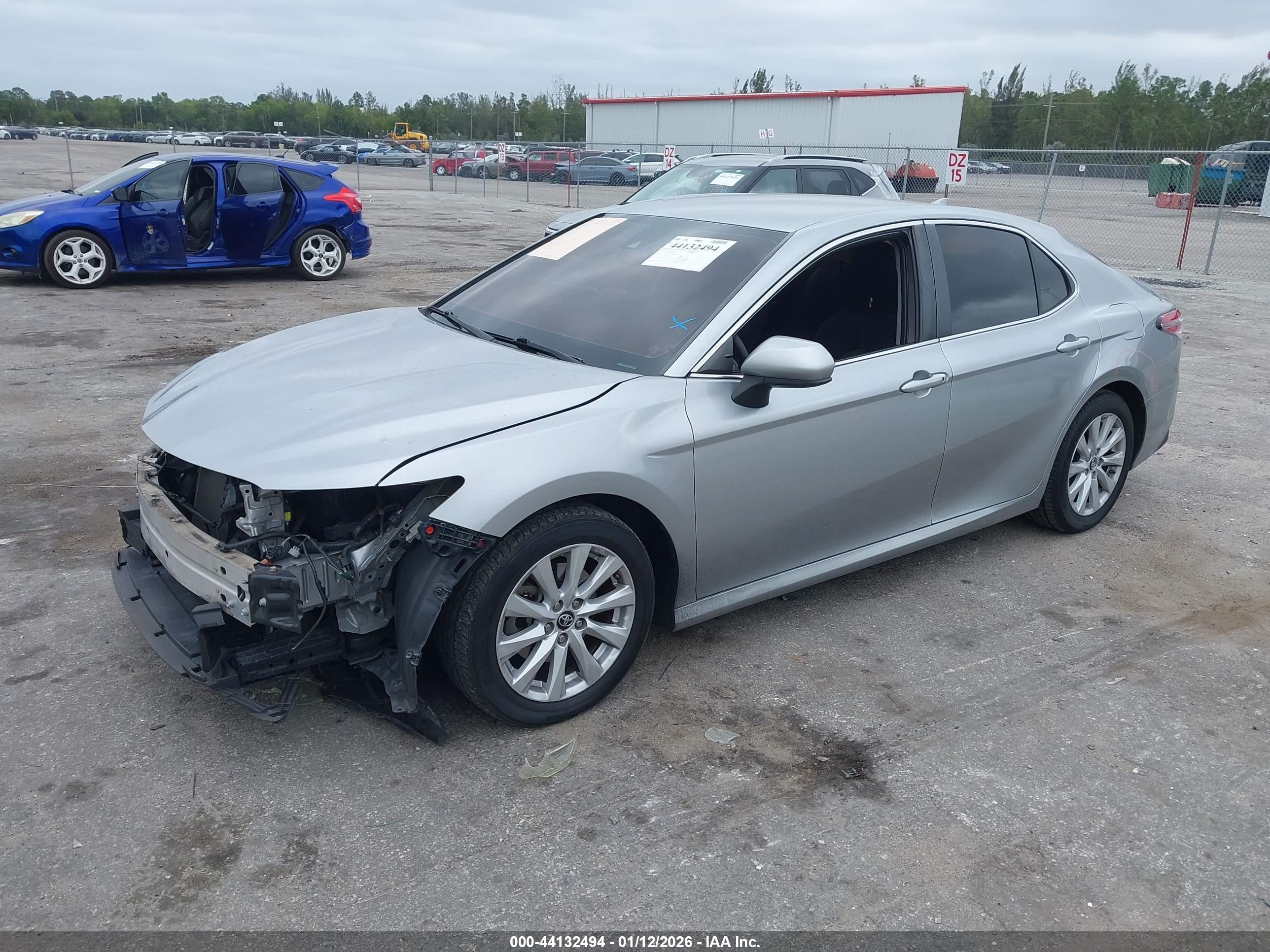TOYOTA CAMRY image 2
