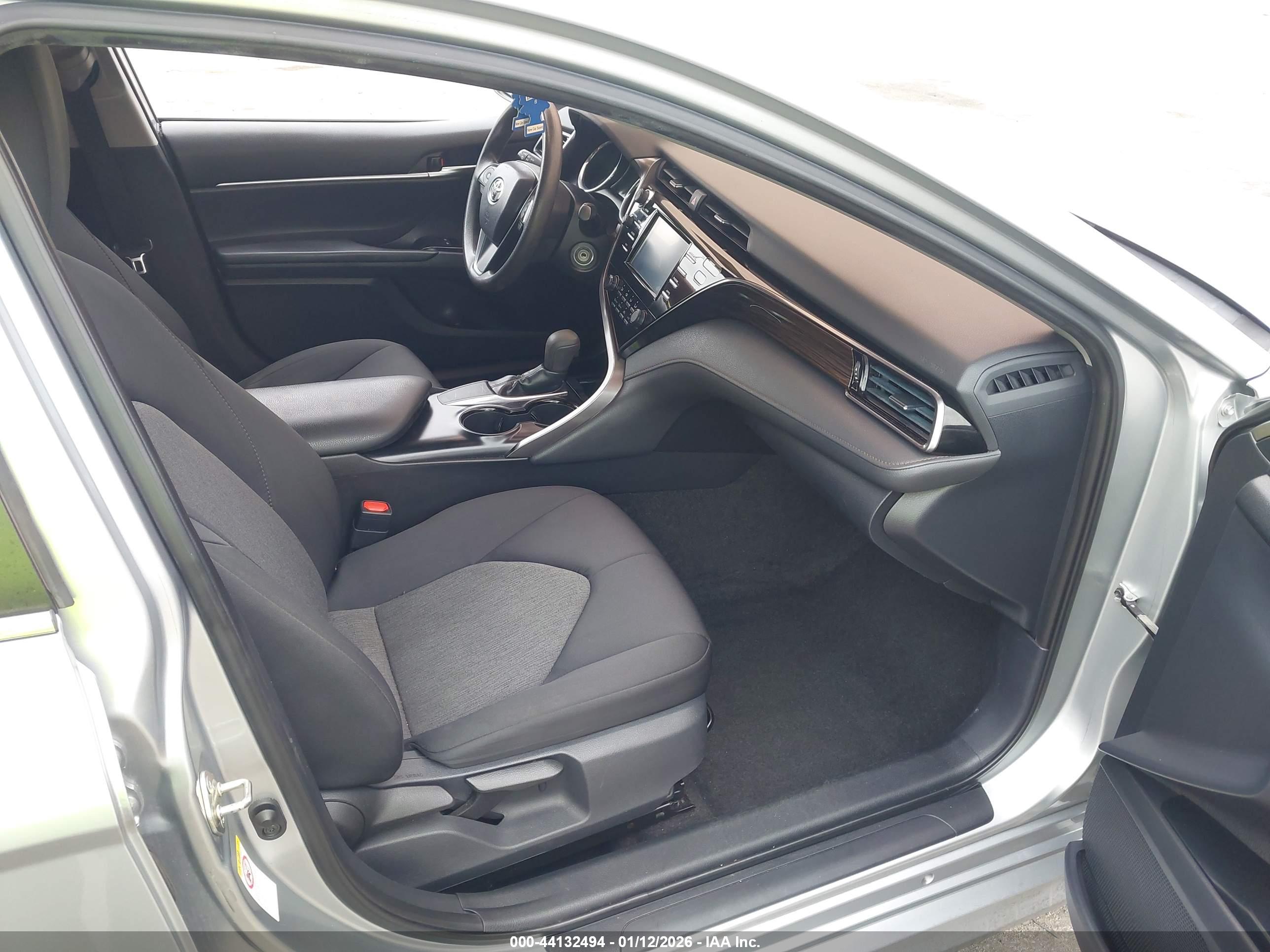 TOYOTA CAMRY image 5