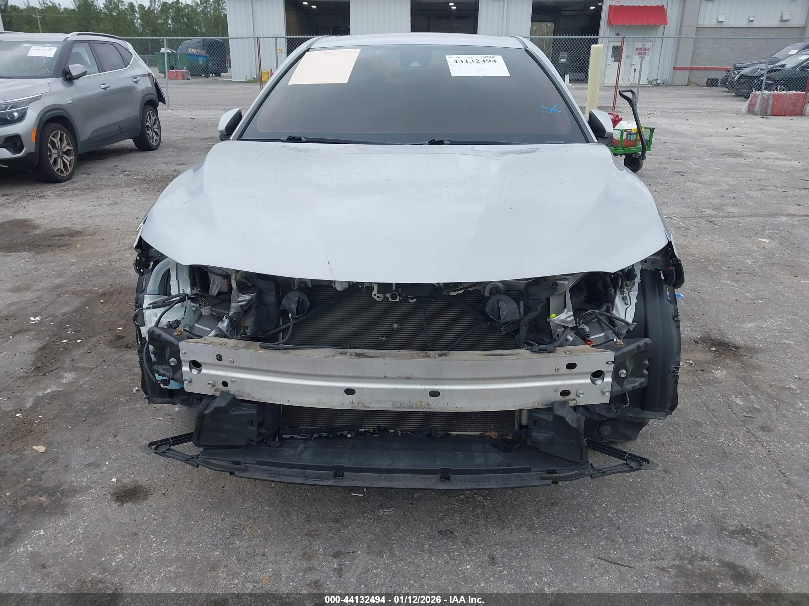 TOYOTA CAMRY image 6
