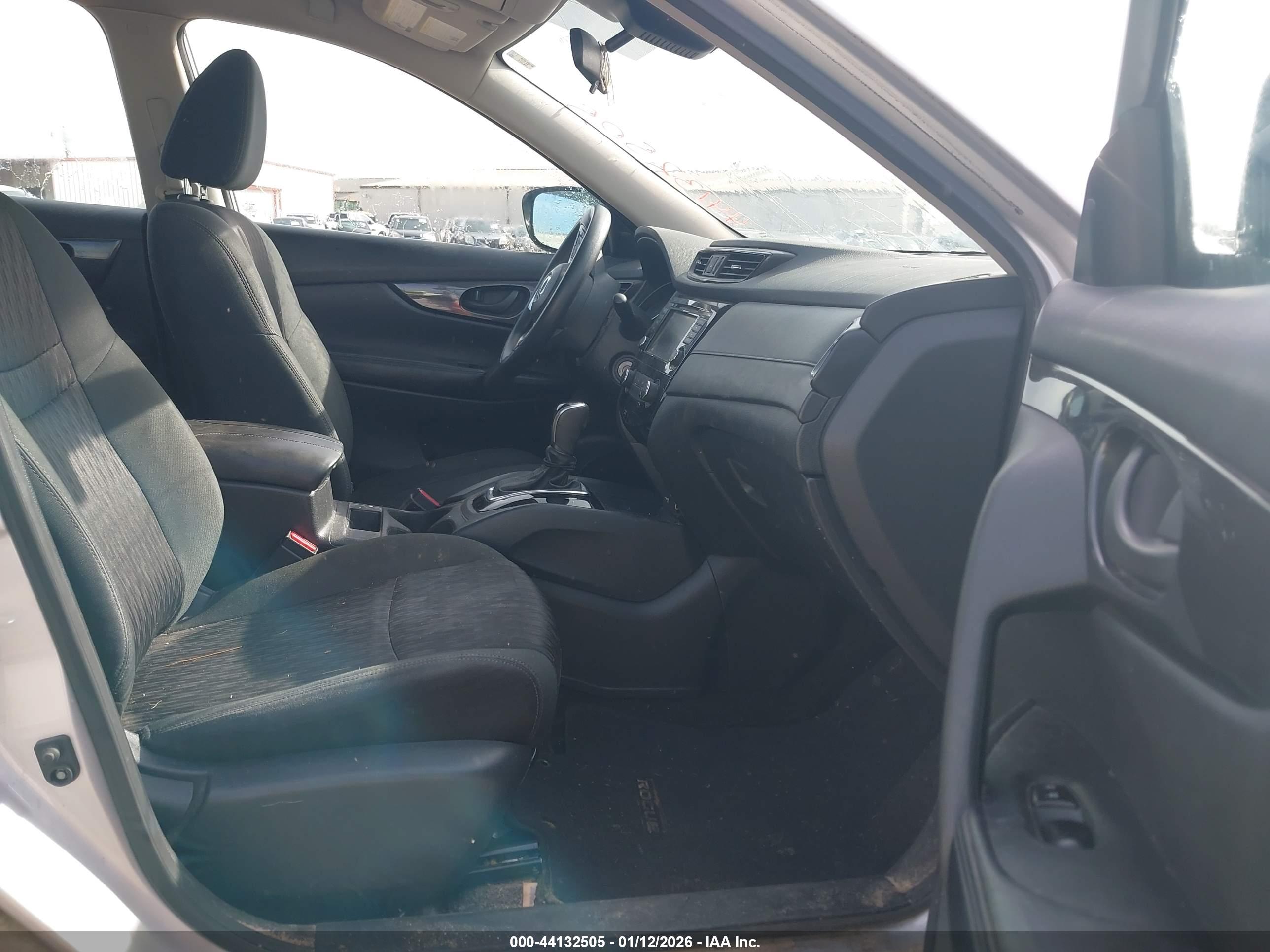 NISSAN ROGUE image 5