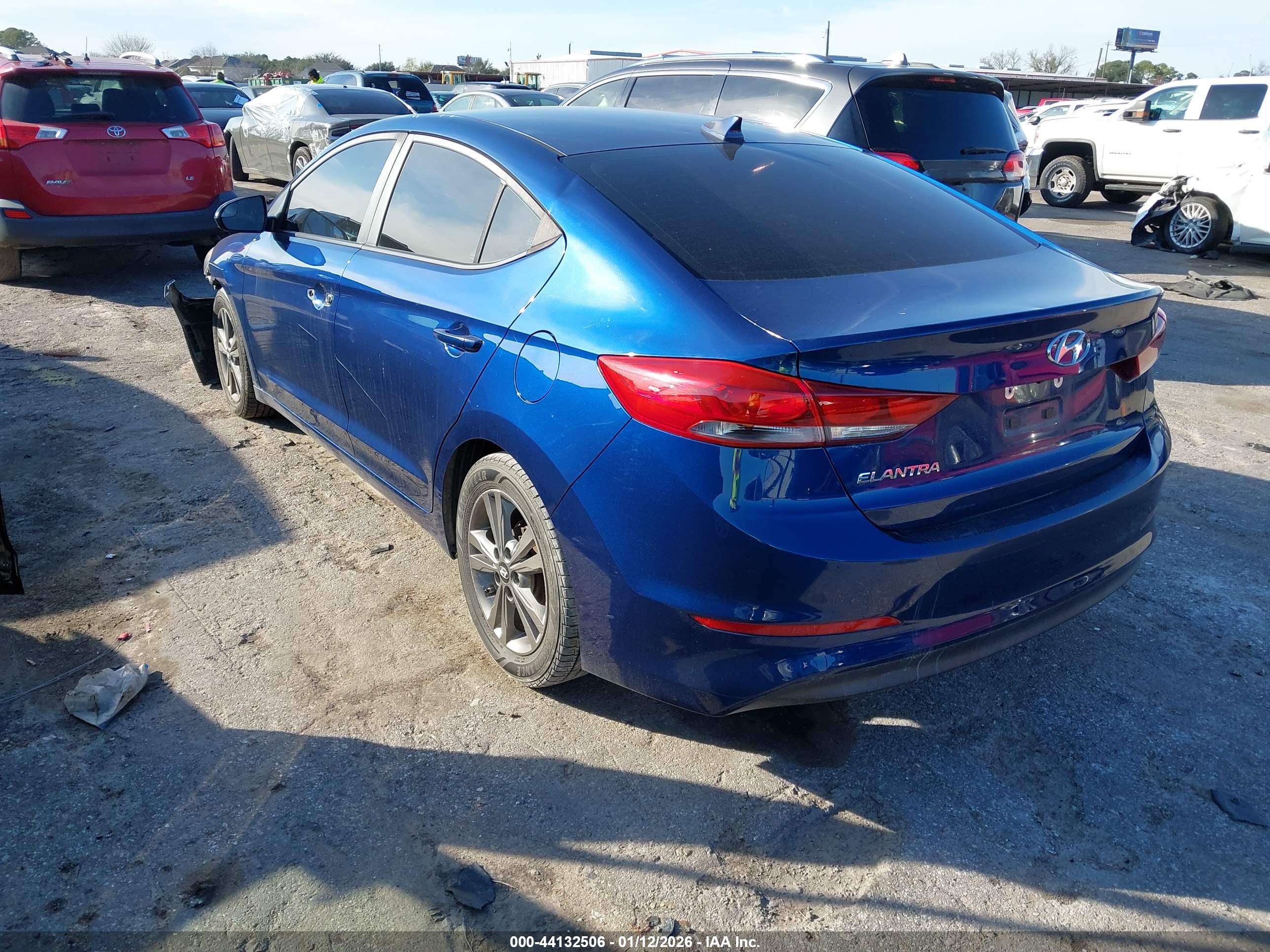 HYUNDAI ELANTRA image 3