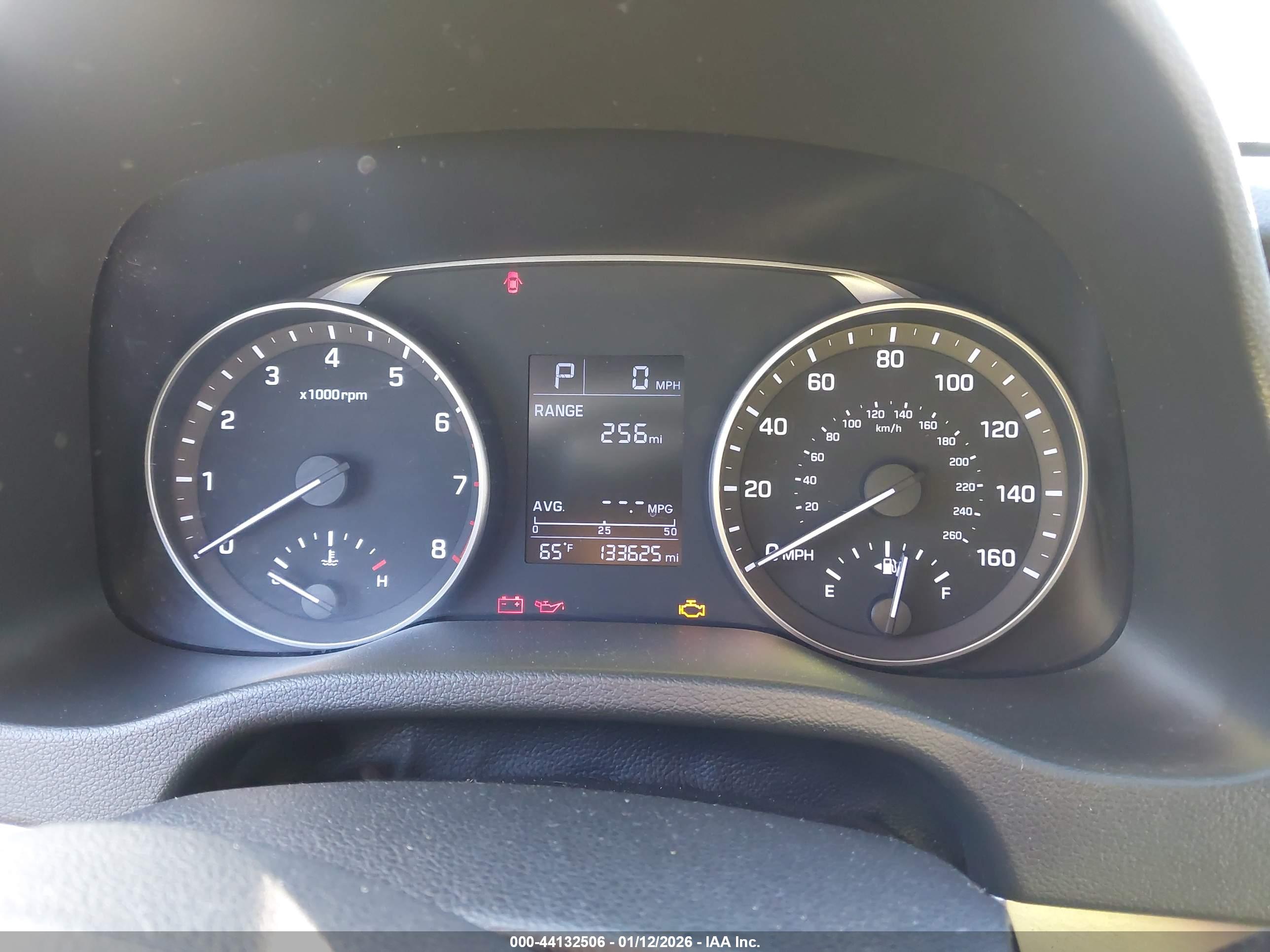 HYUNDAI ELANTRA image 7