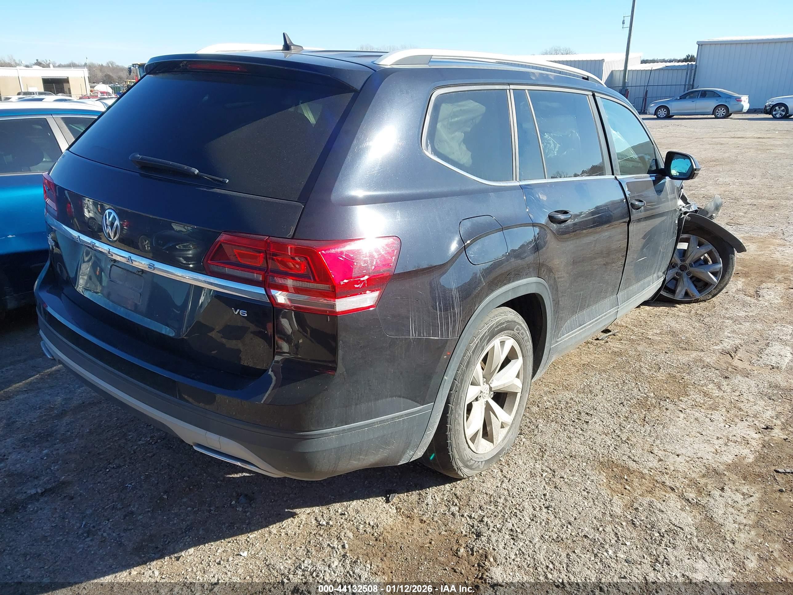 VOLKSWAGEN ATLAS image 4