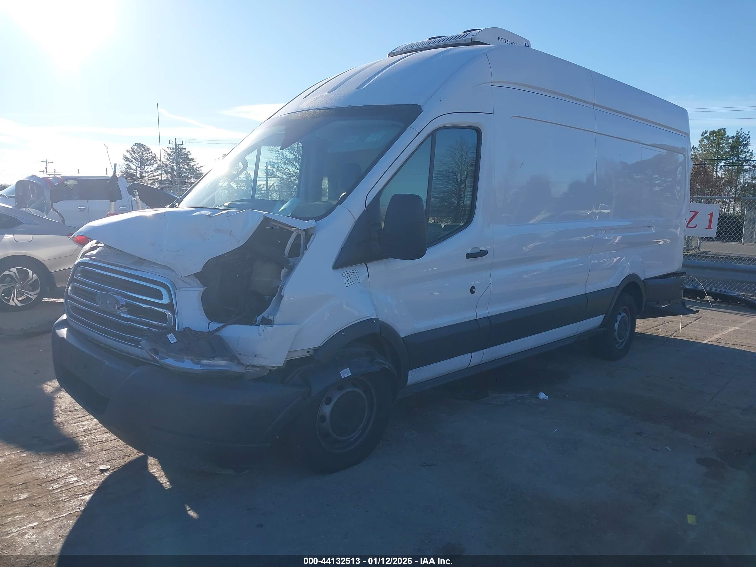 FORD TRANSIT-250 image 2