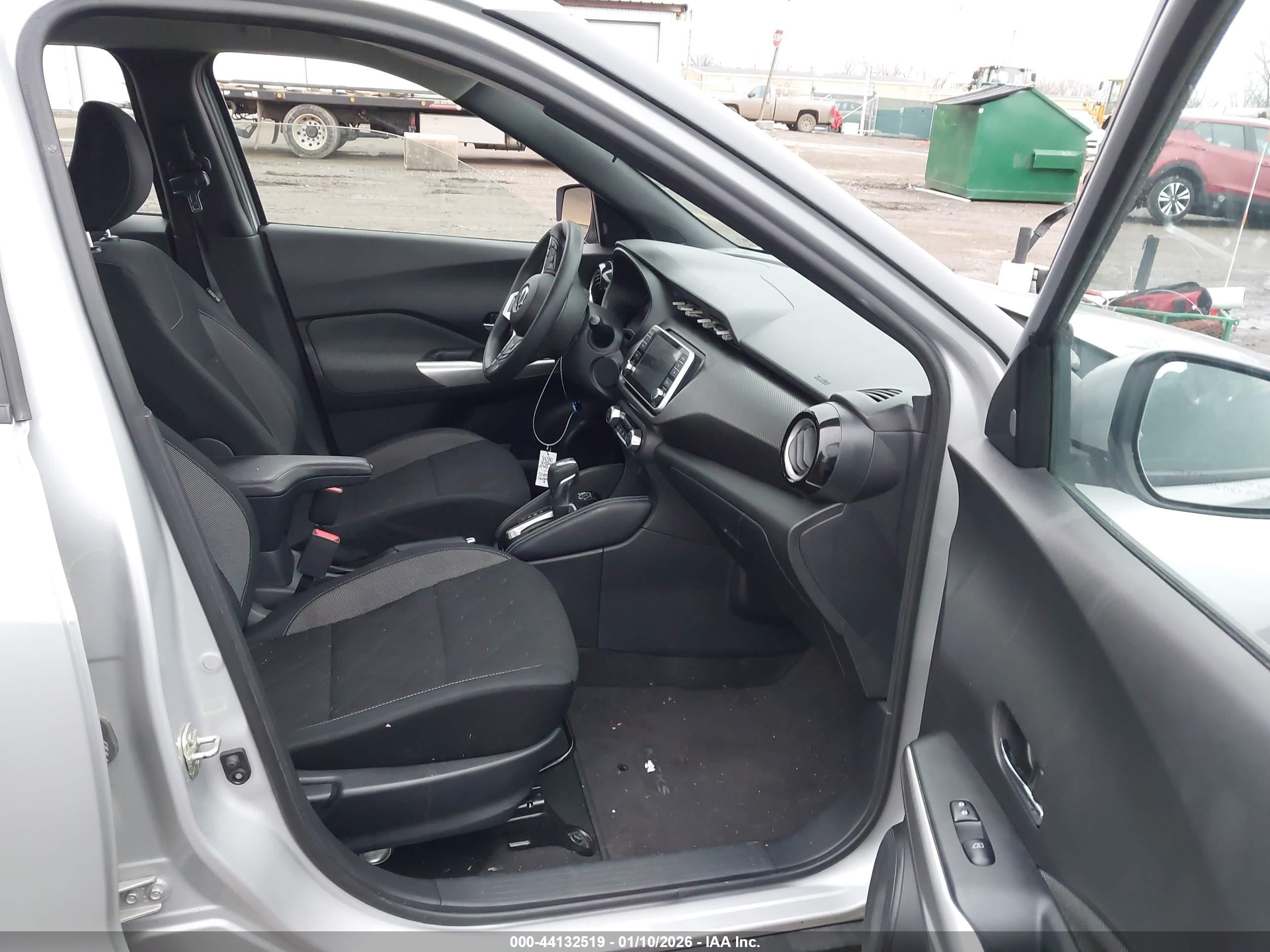 NISSAN KICKS image 5