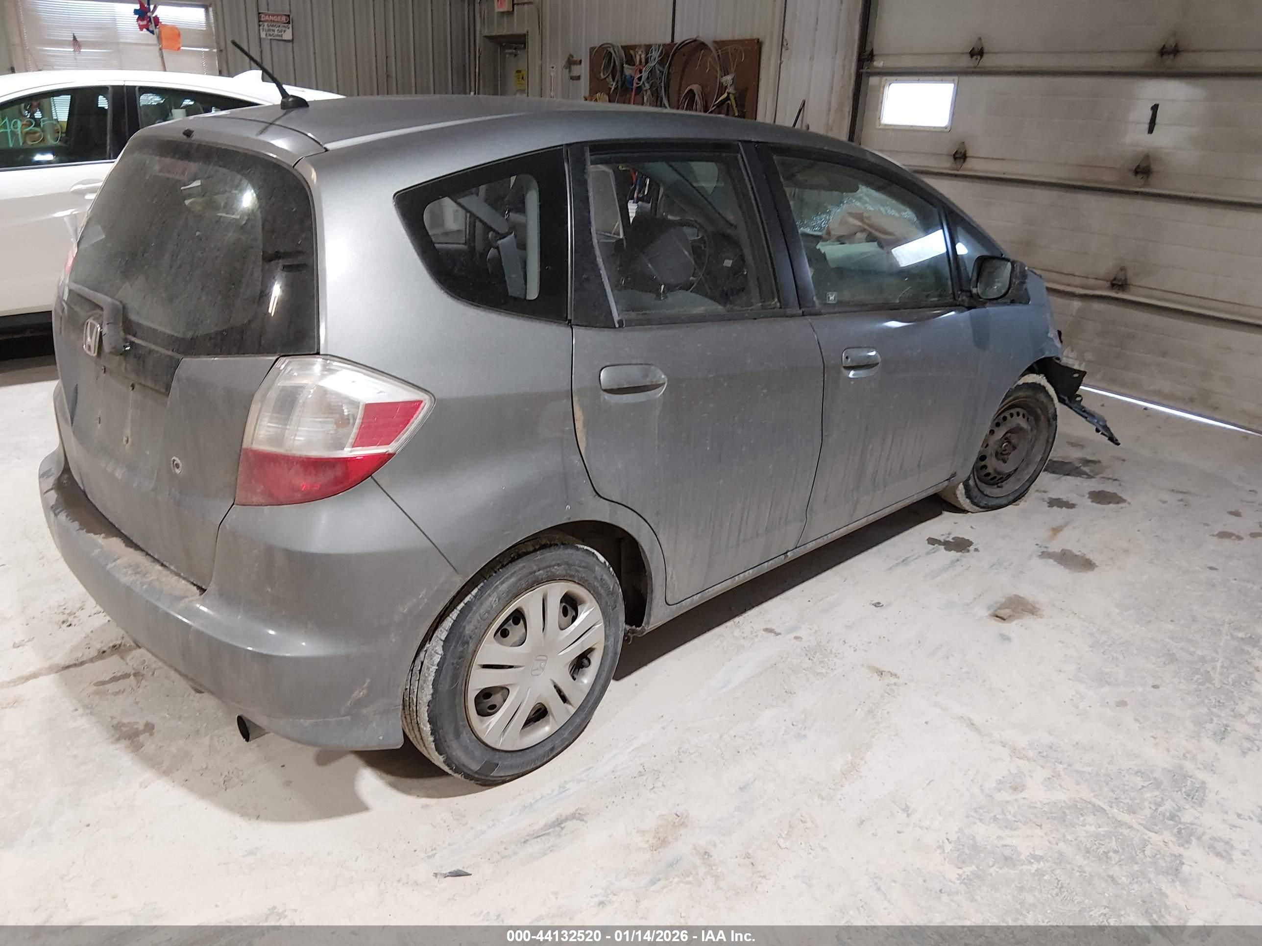 HONDA FIT image 4