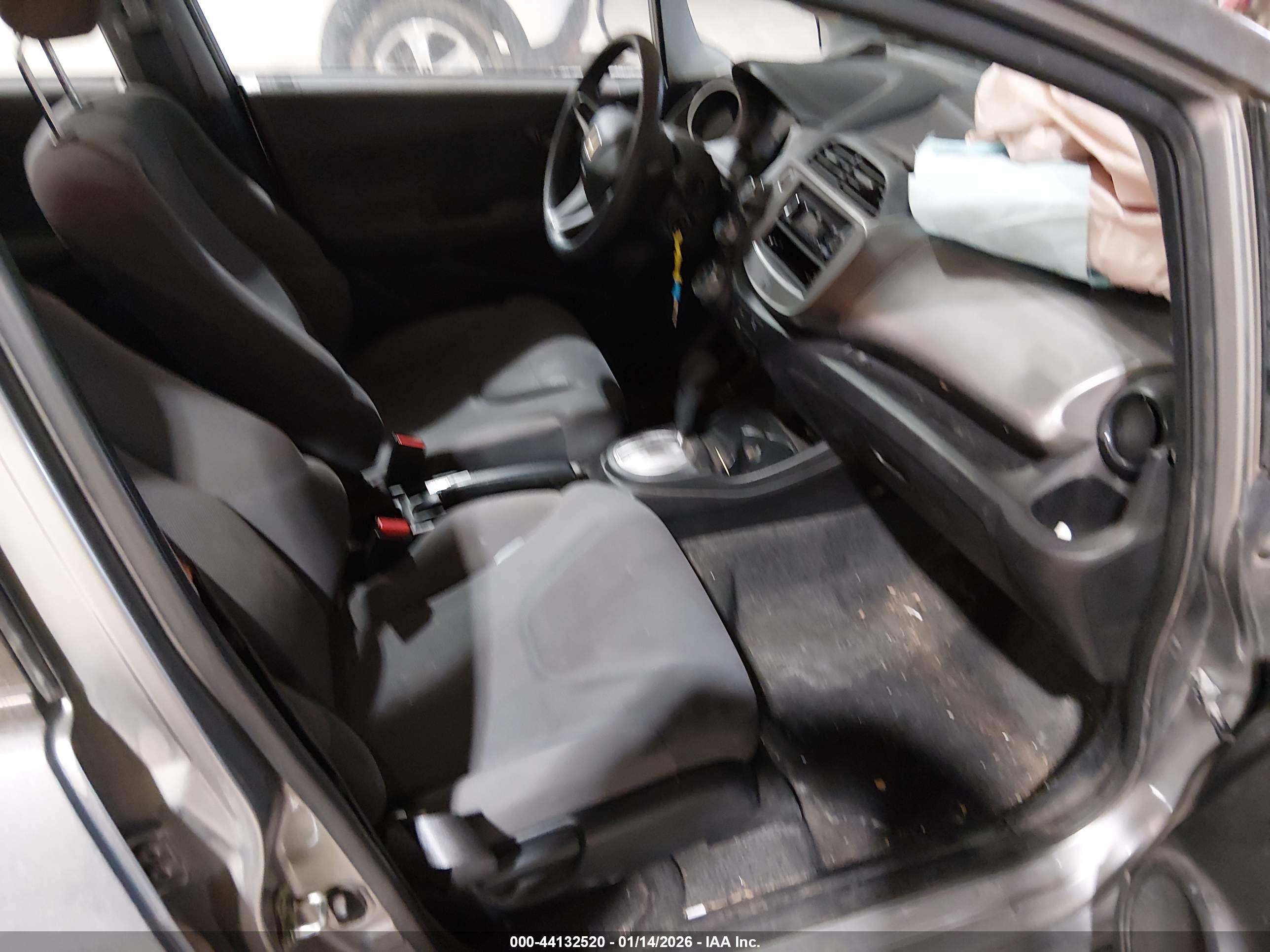 HONDA FIT image 5