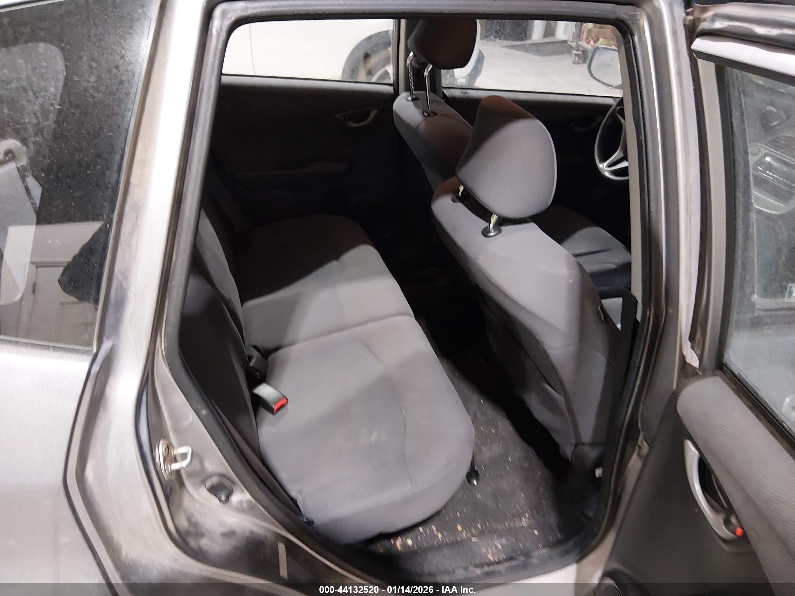 HONDA FIT image 8