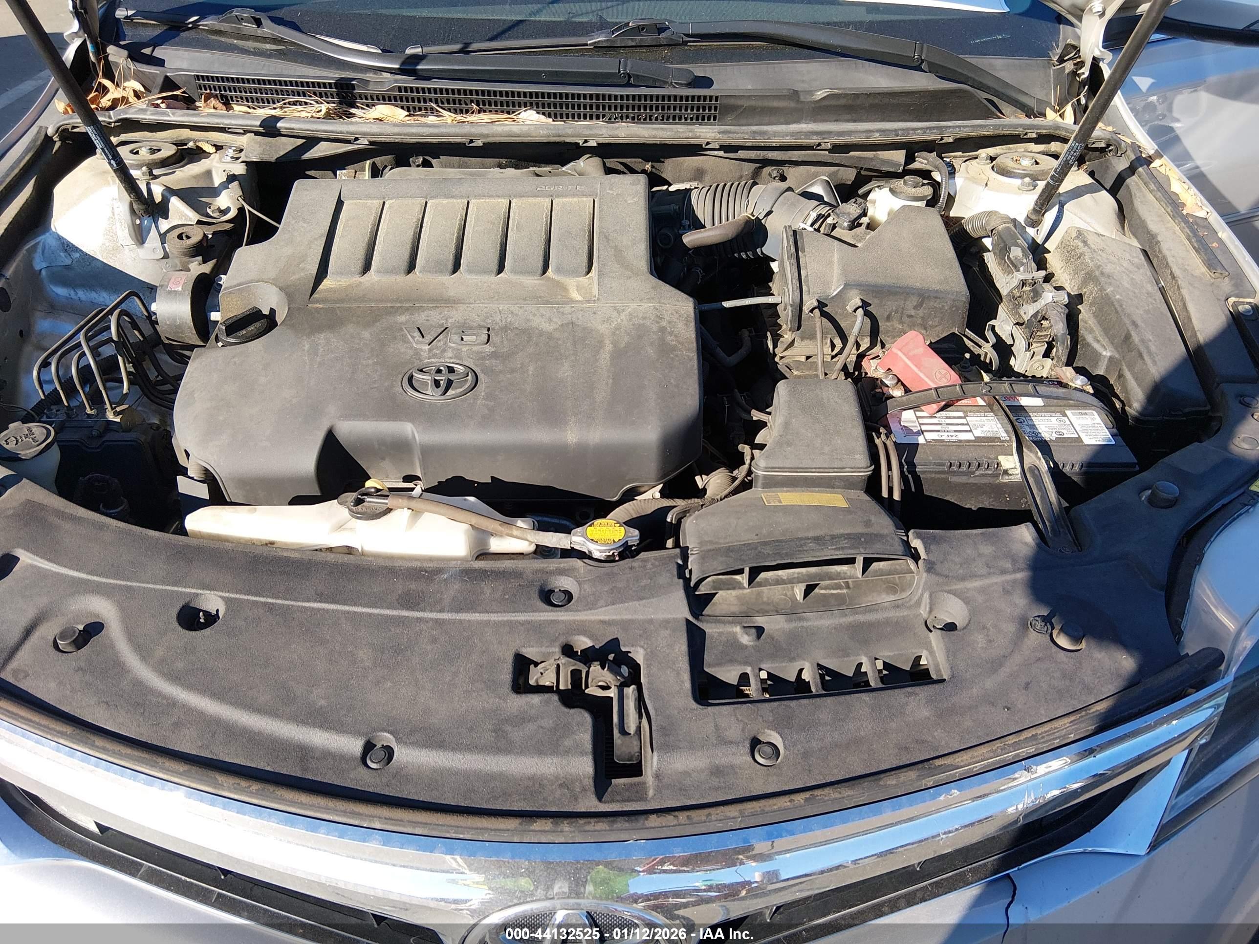 TOYOTA AVALON image 10