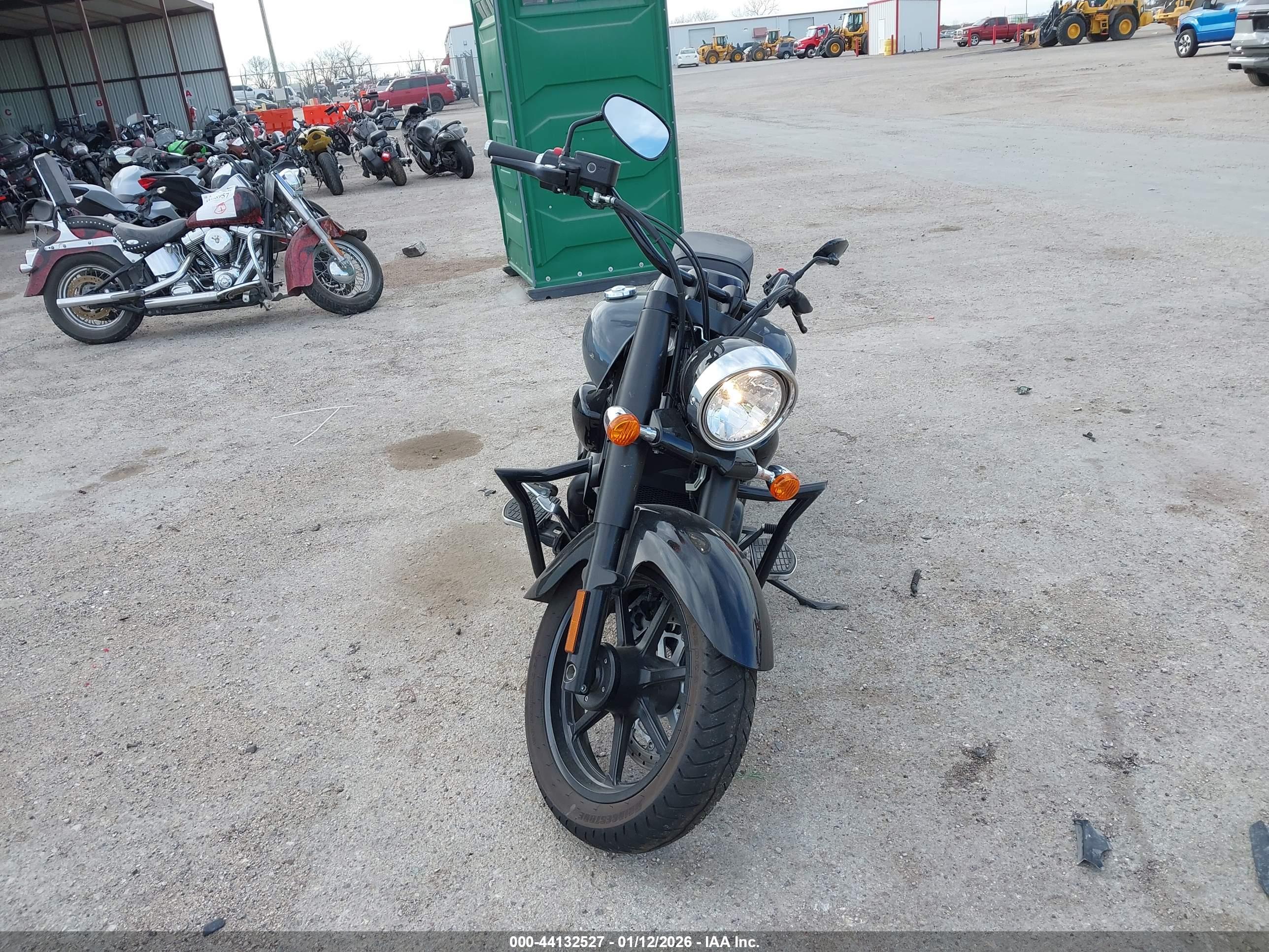 SUZUKI VL1500 image 5
