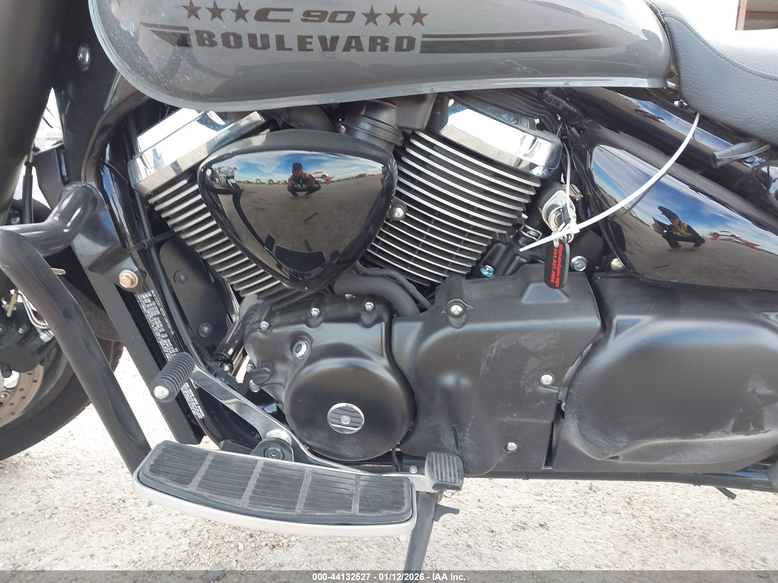 SUZUKI VL1500 image 9
