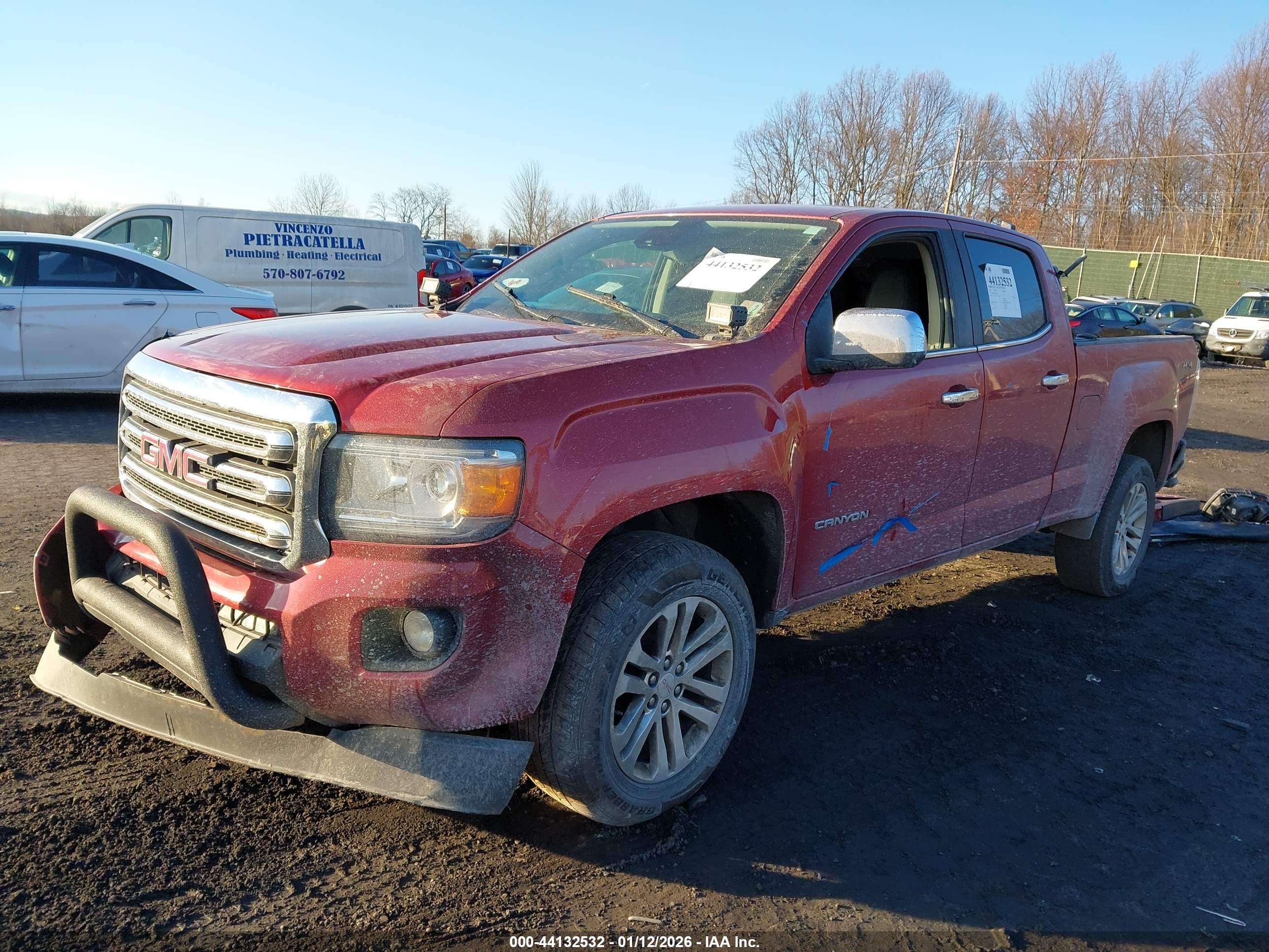 GMC CANYON image 2