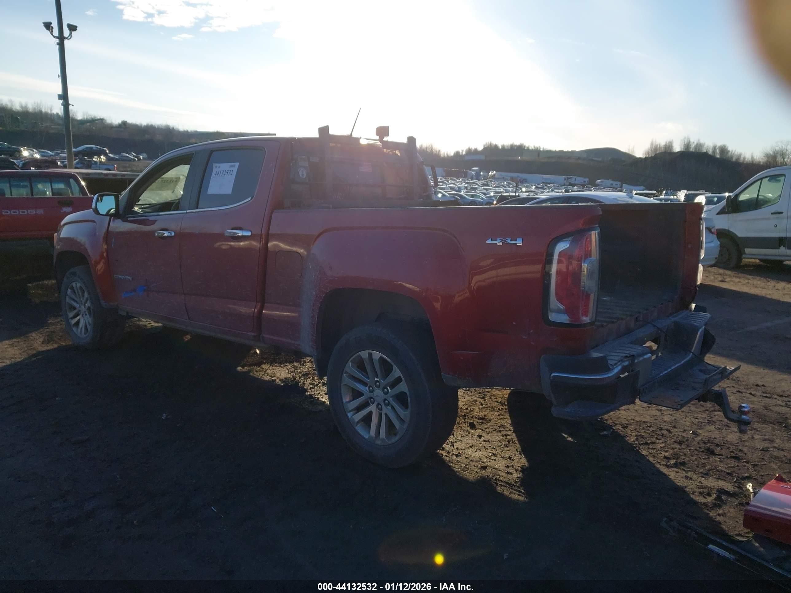 GMC CANYON image 3