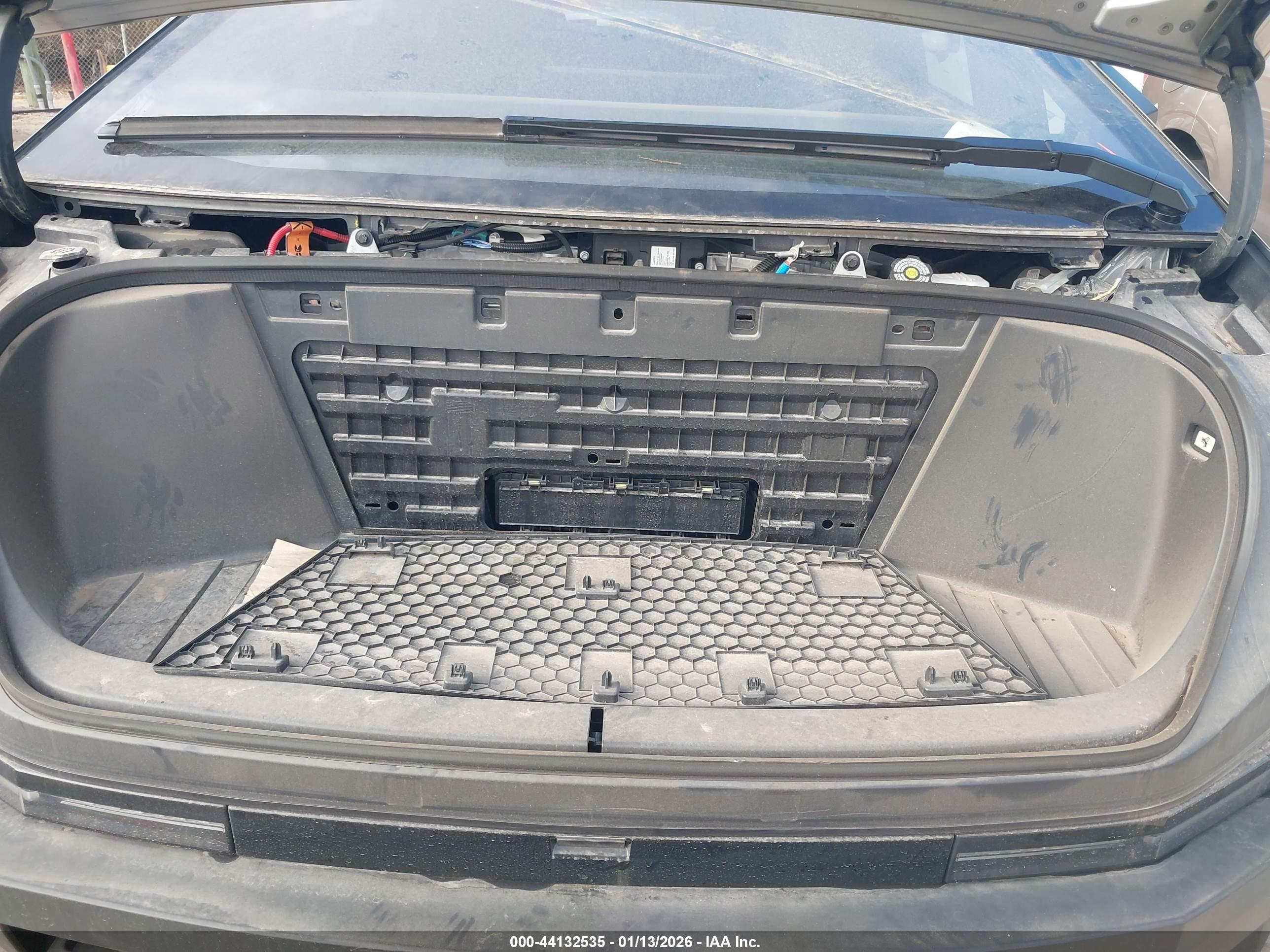 TESLA CYBERTRUCK image 10