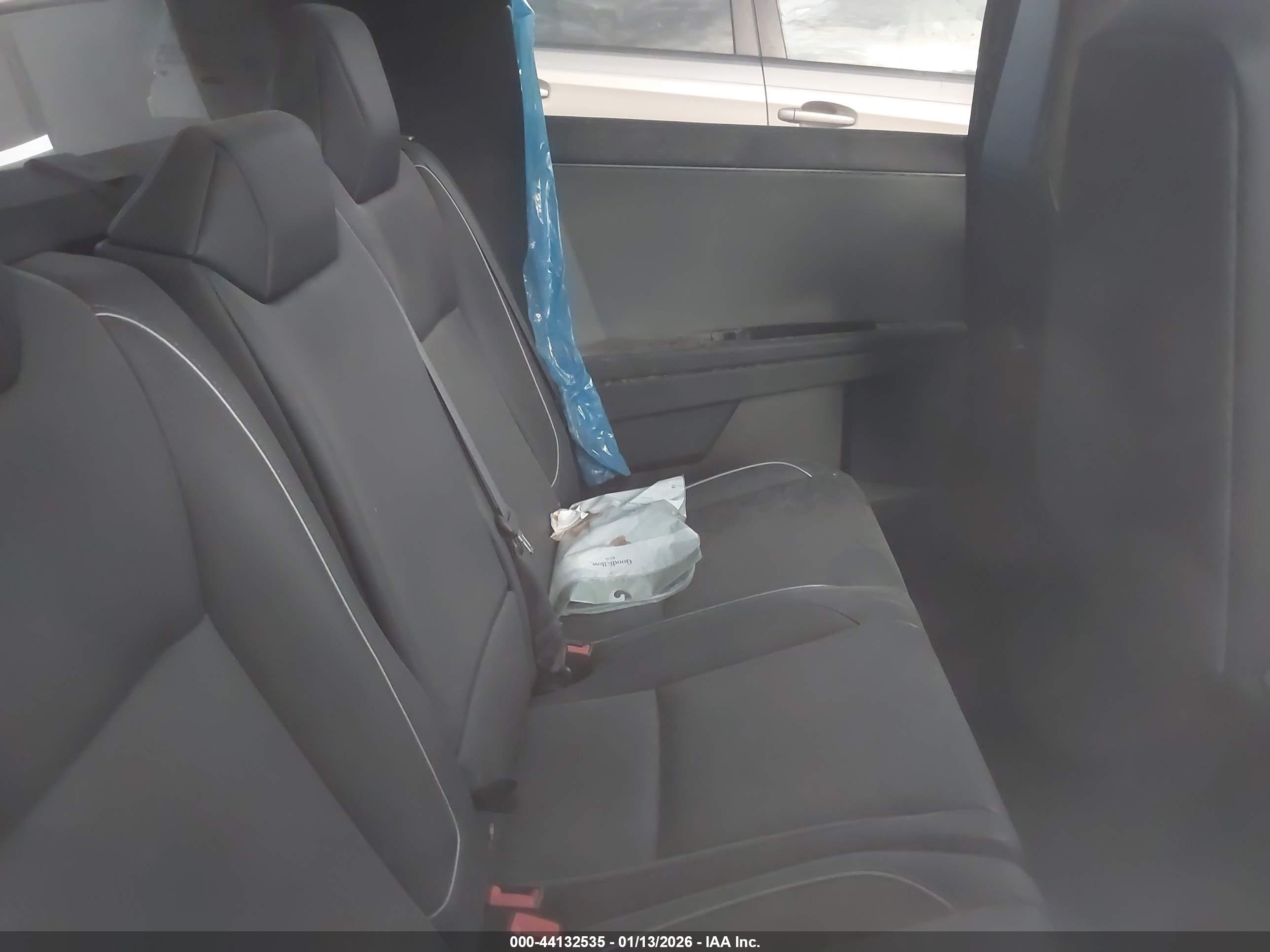 TESLA CYBERTRUCK image 8