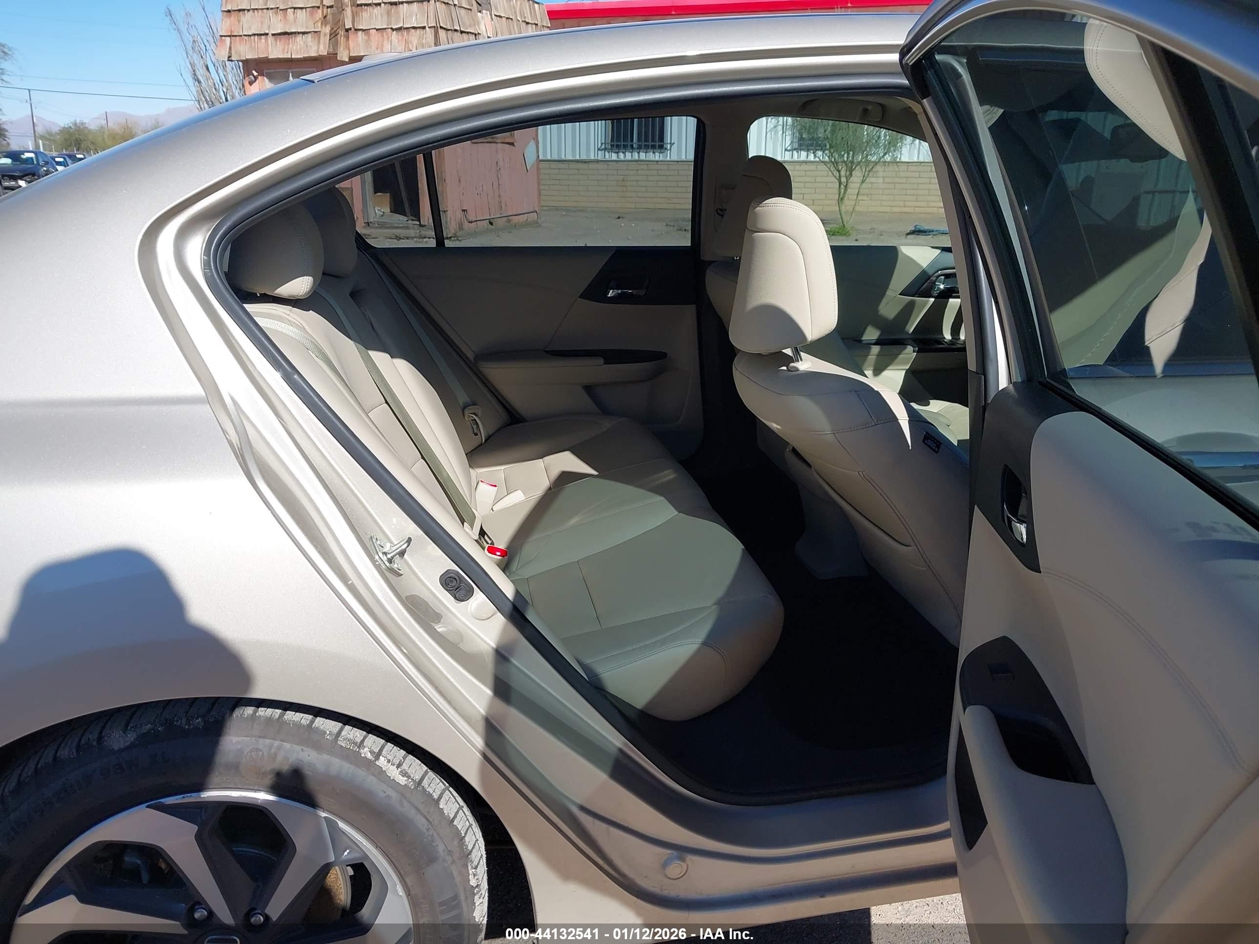 HONDA ACCORD image 8