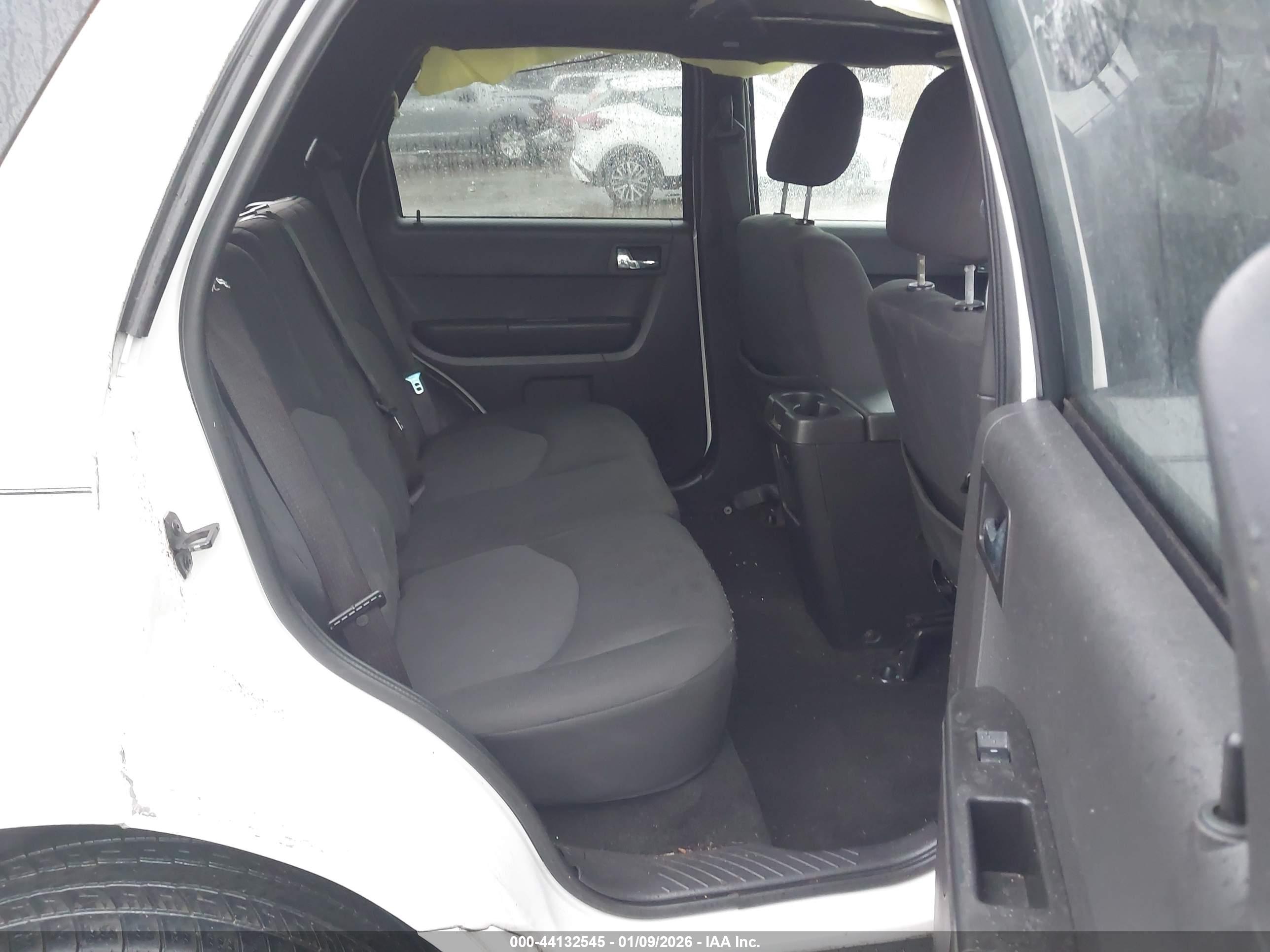 MERCURY MARINER image 8