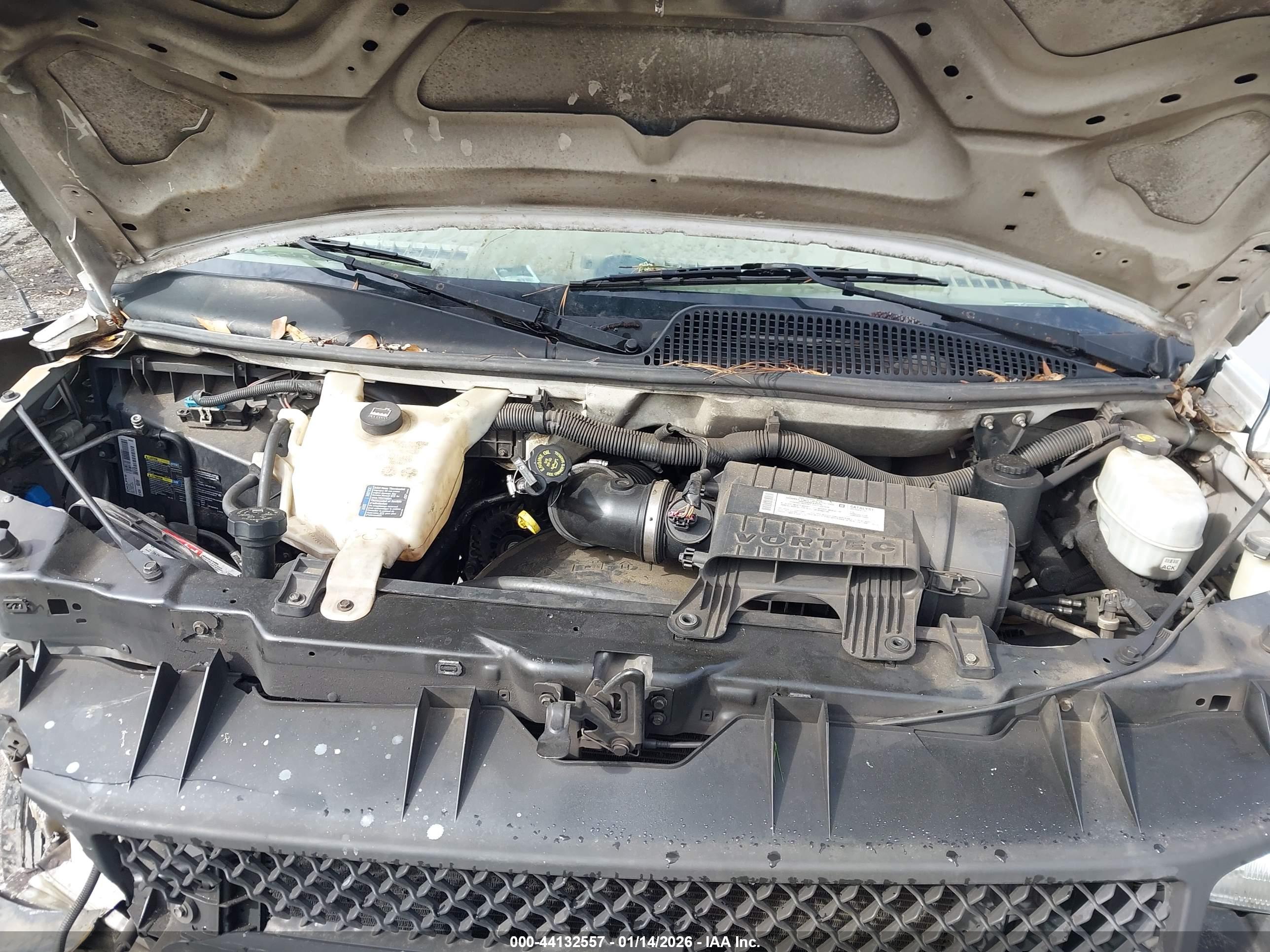CHEVROLET EXPRESS image 10