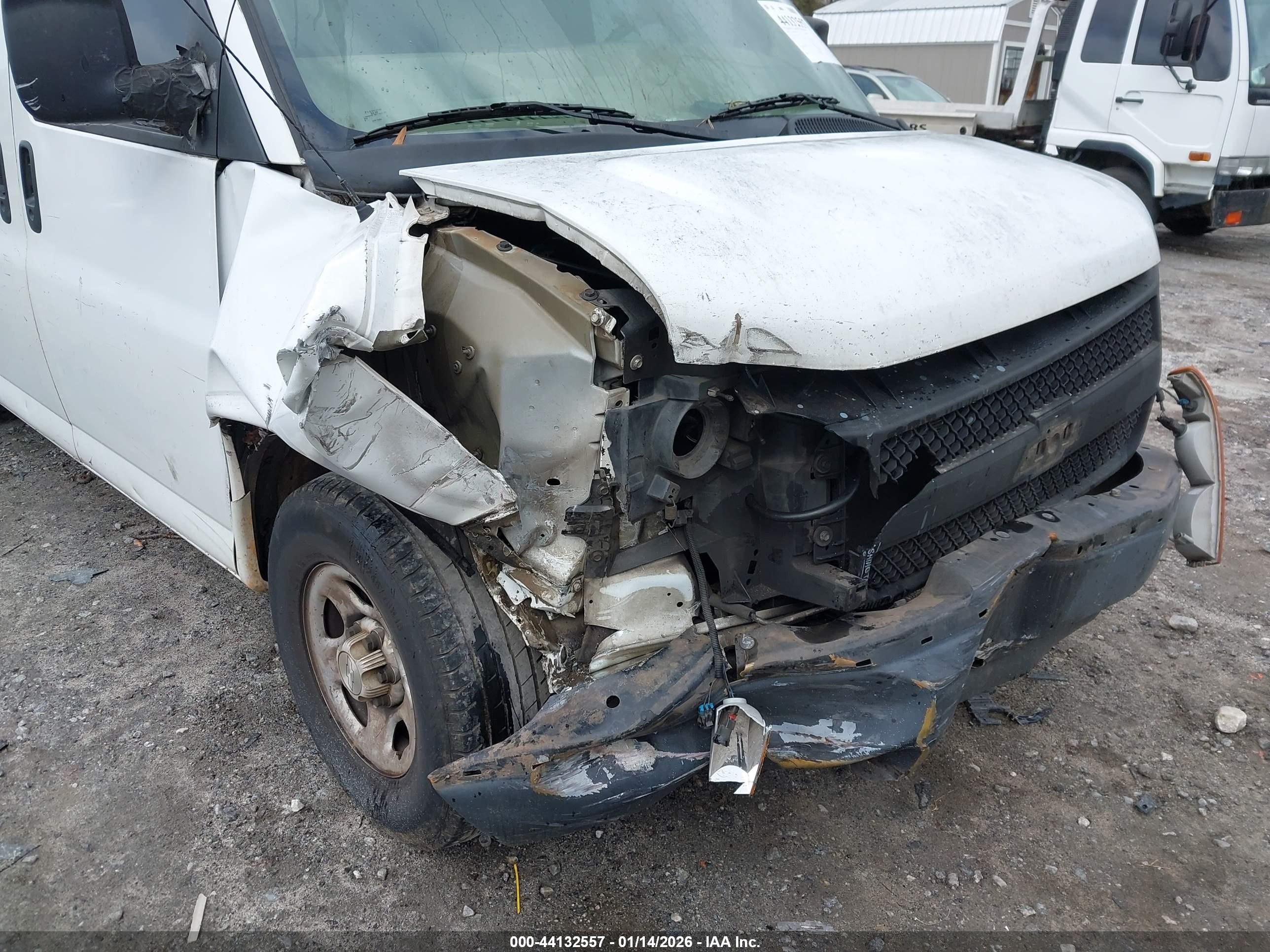 CHEVROLET EXPRESS image 6