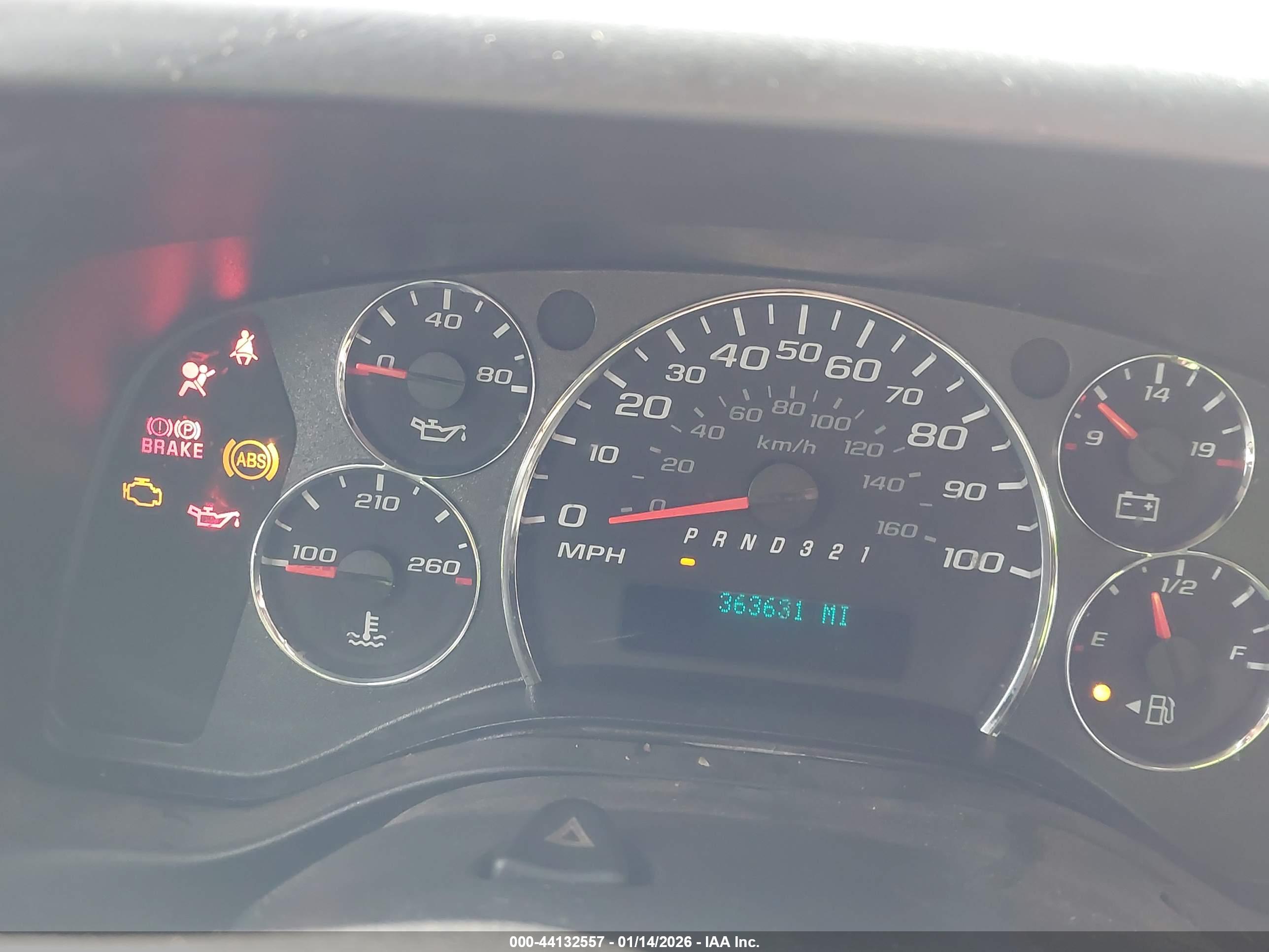 CHEVROLET EXPRESS image 7