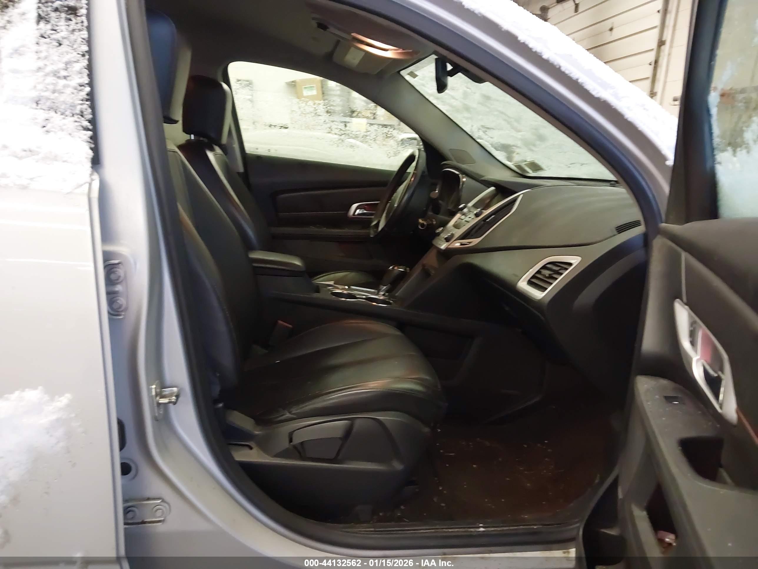GMC TERRAIN image 5