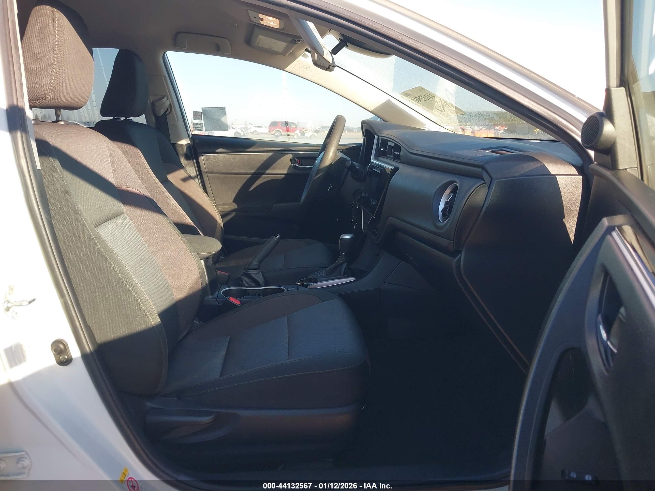 TOYOTA COROLLA image 5