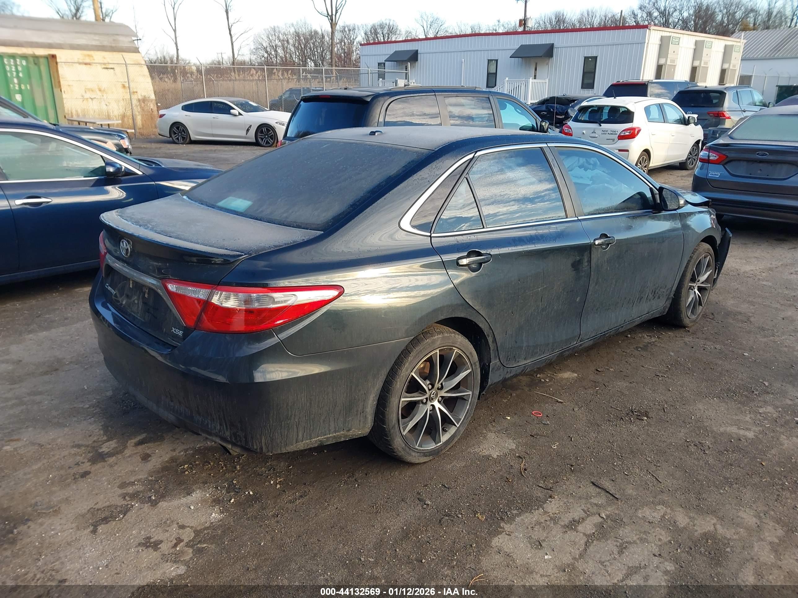 TOYOTA CAMRY image 4