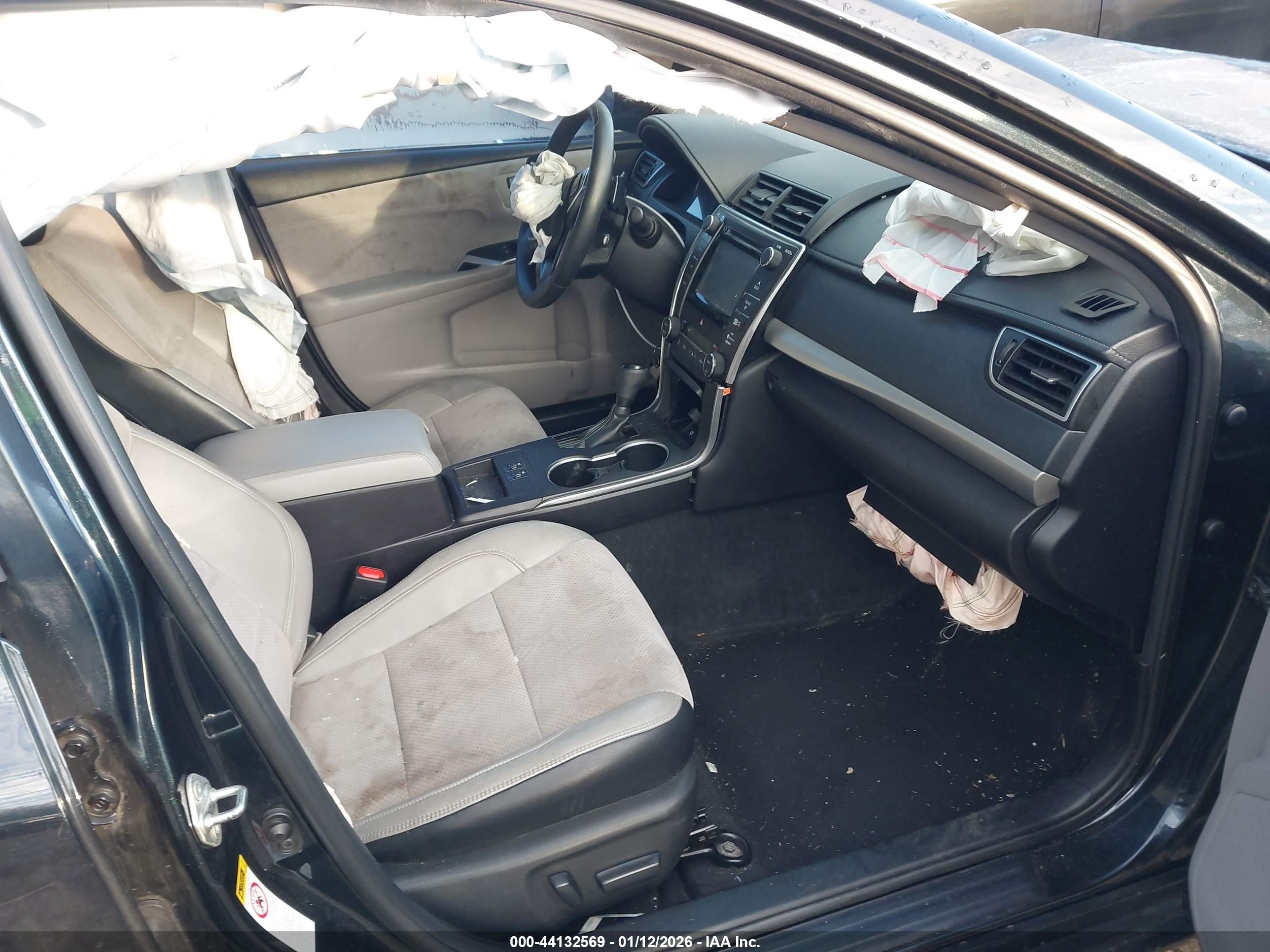 TOYOTA CAMRY image 5