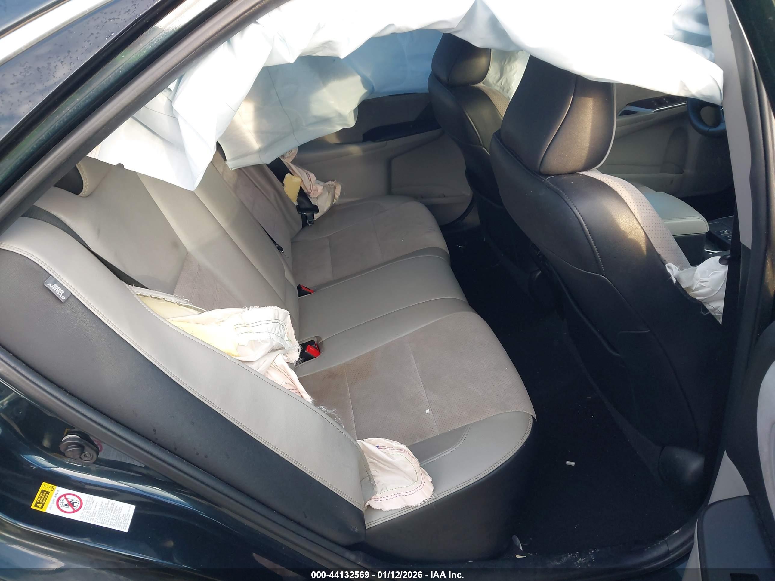 TOYOTA CAMRY image 8