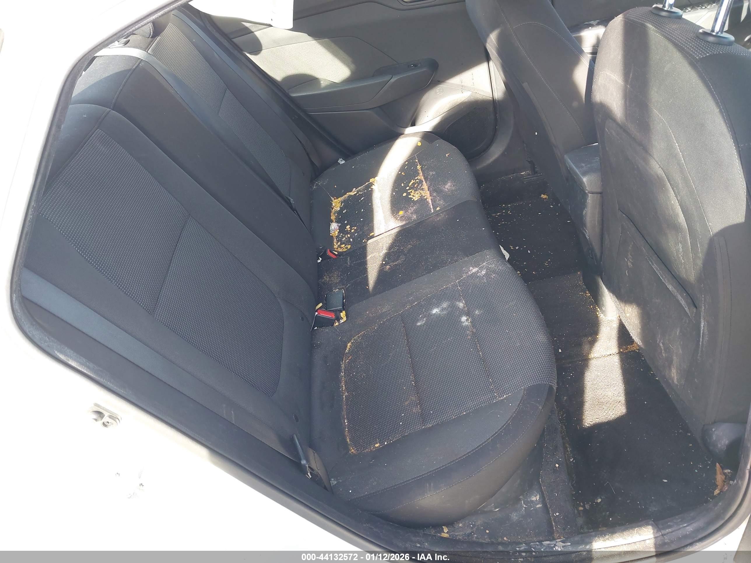 HYUNDAI ACCENT image 8