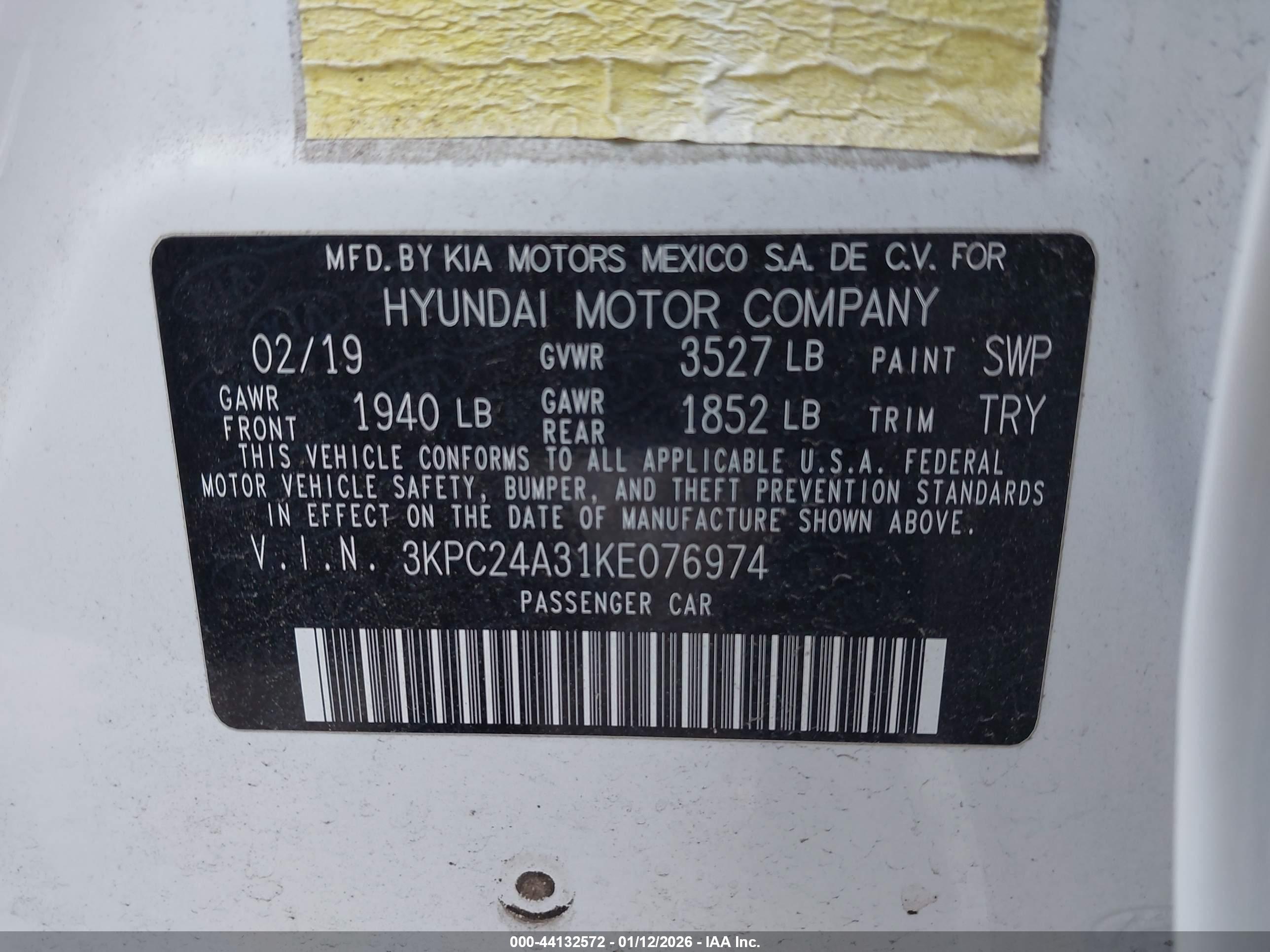 HYUNDAI ACCENT image 9