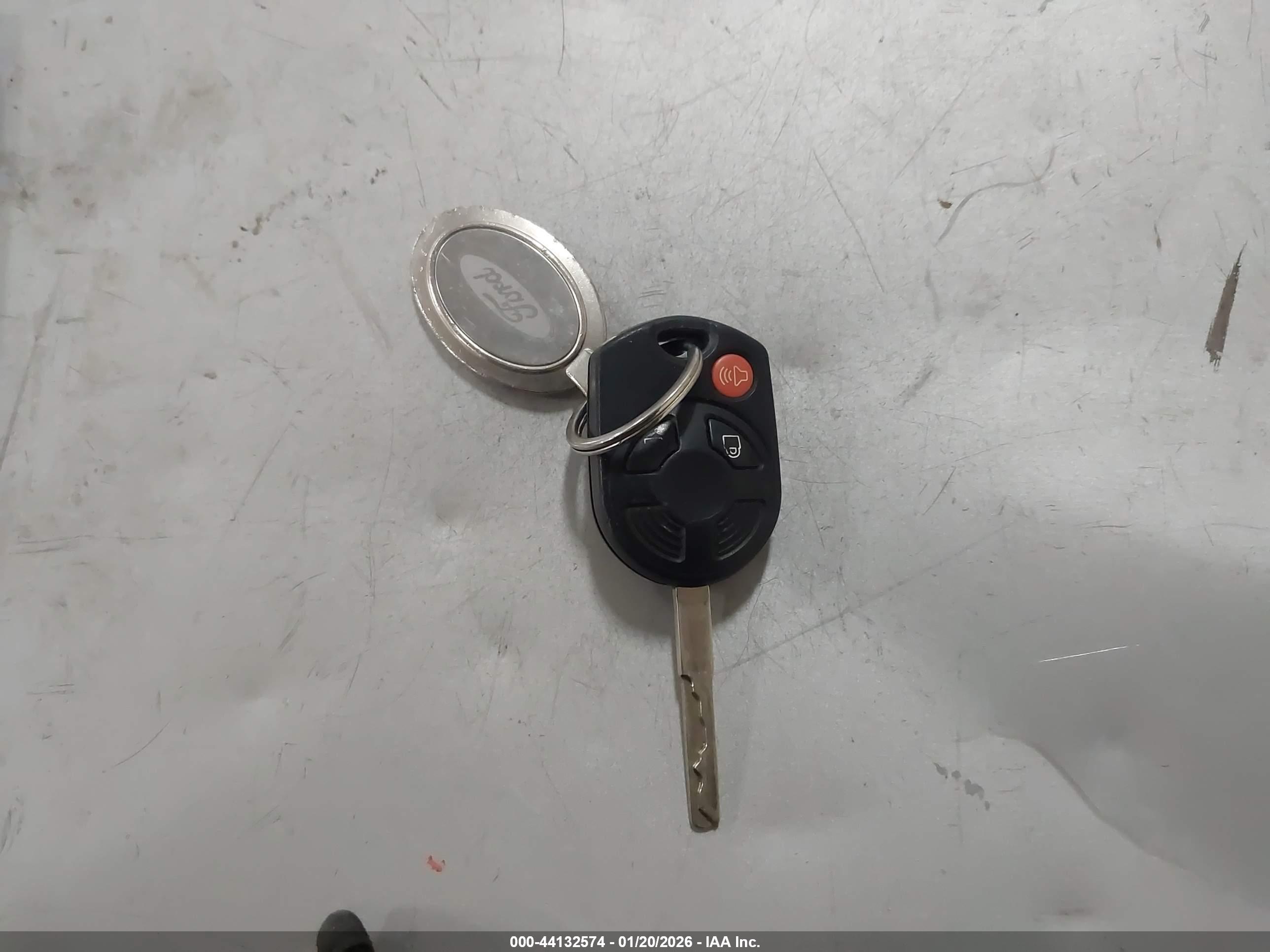 FORD ESCAPE image 11