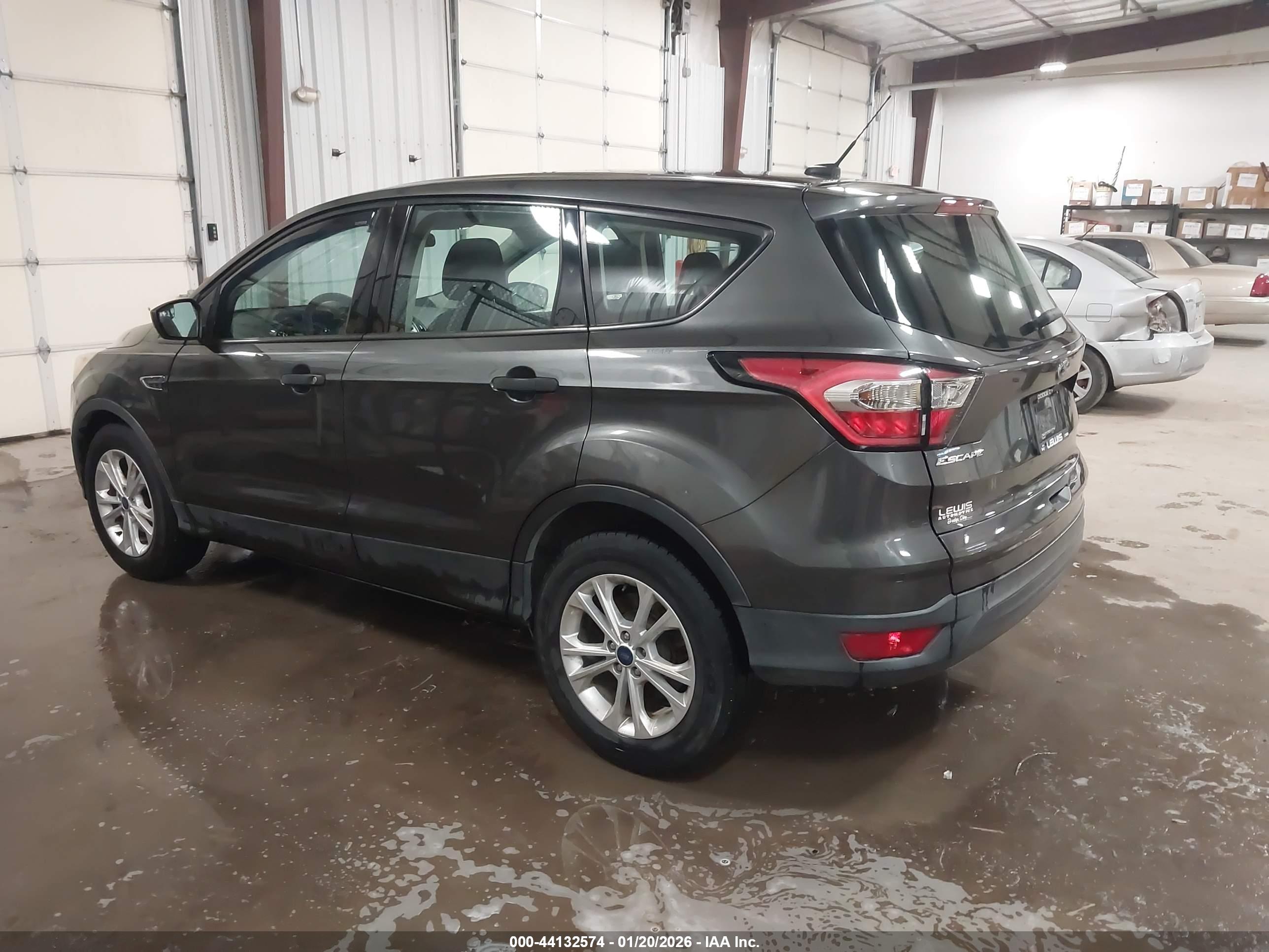 FORD ESCAPE image 3