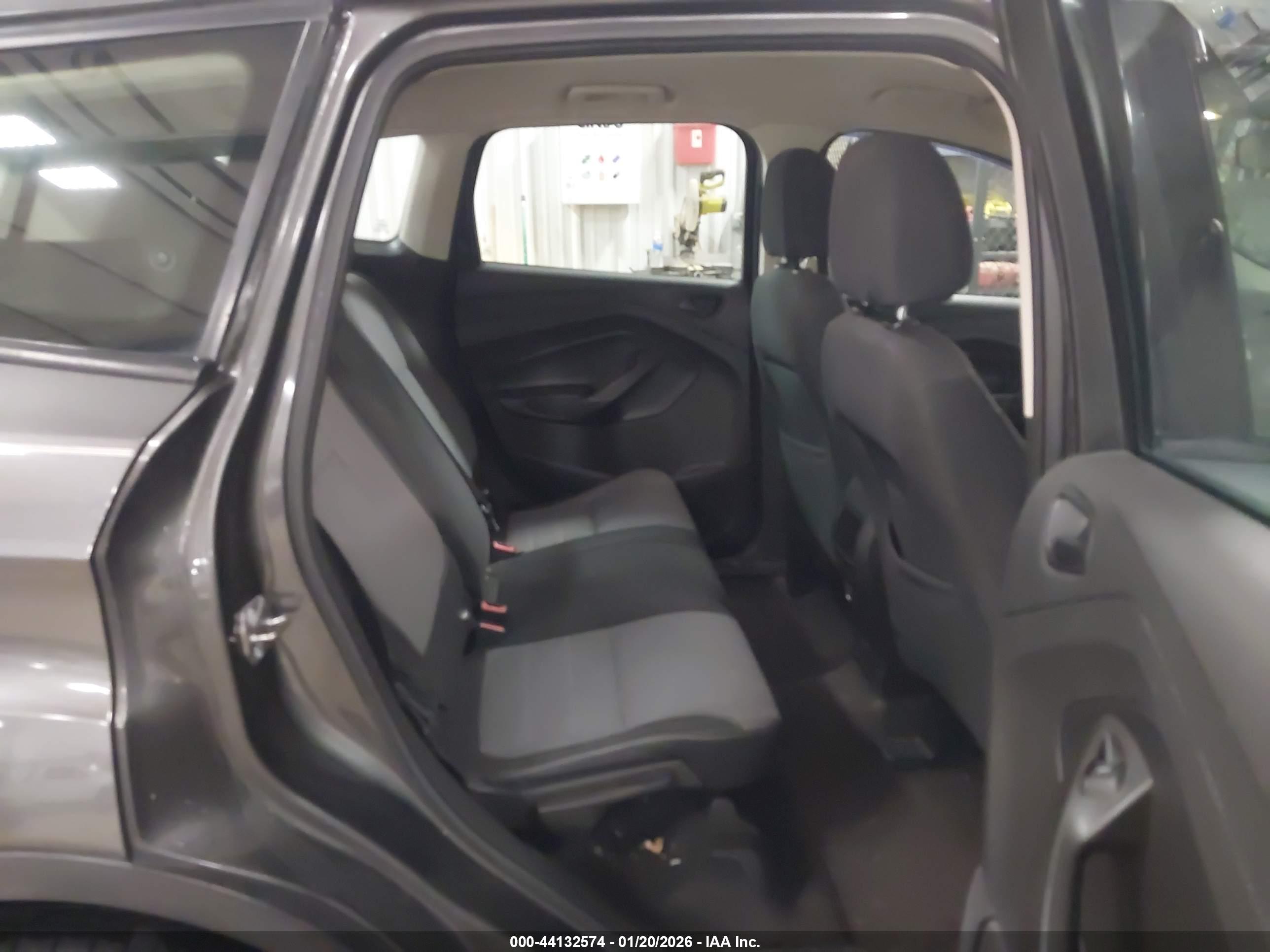 FORD ESCAPE image 8